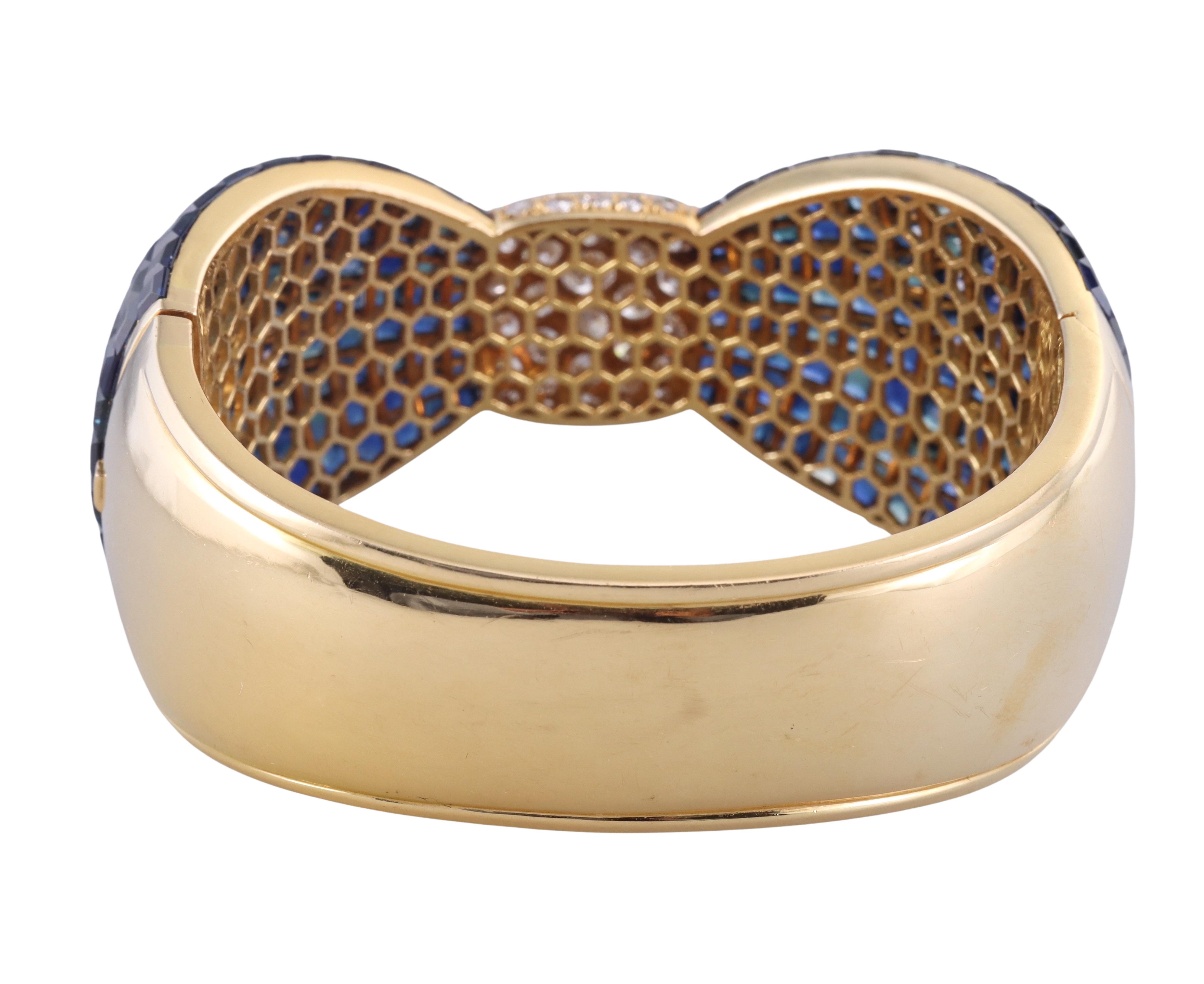 Invisible Set Sapphire Diamond Gold Bow Bracelet In Excellent Condition For Sale In New York, NY