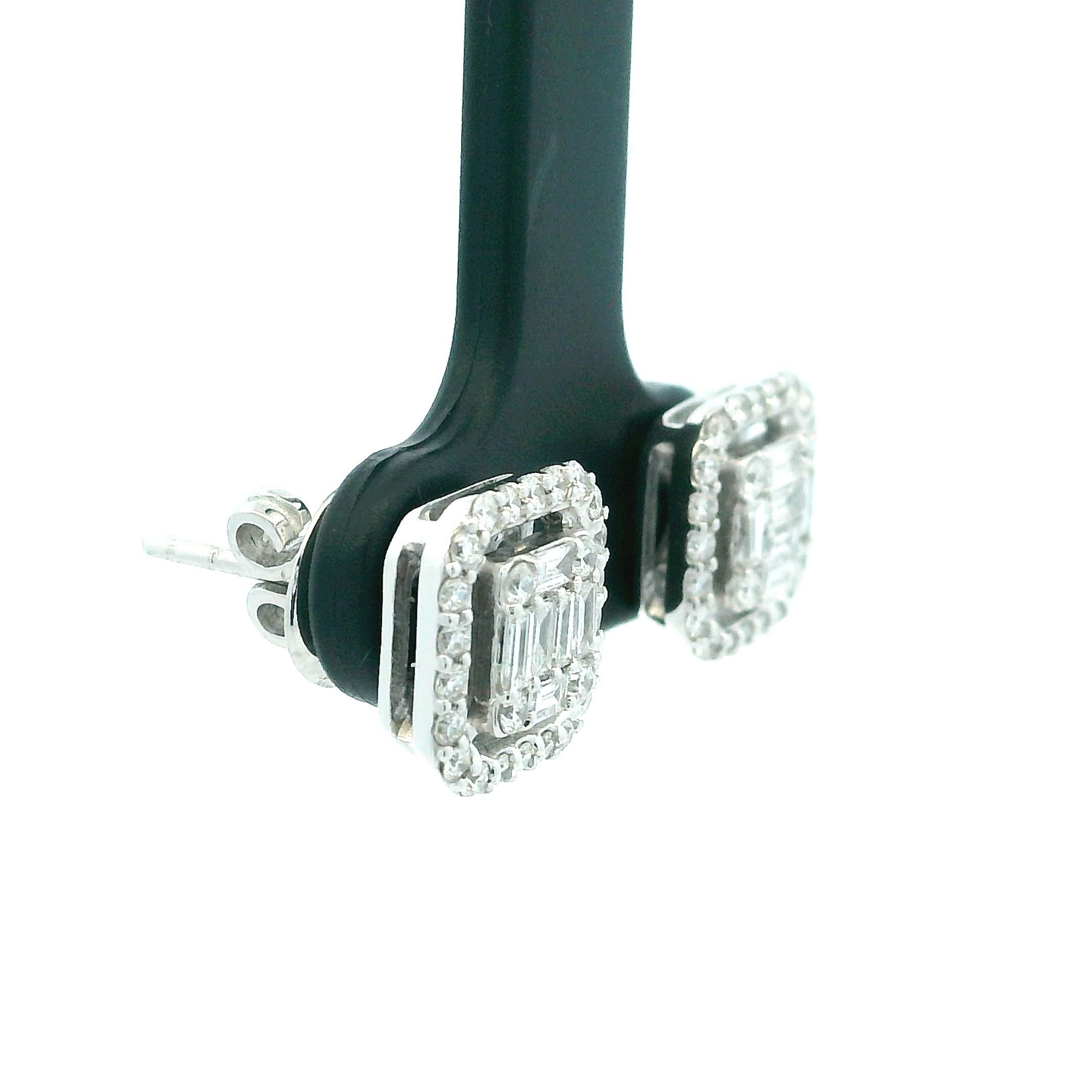 Boucles d'oreilles en or blanc 18 carats, diamant carré serti invisible, 2,00 carats Excellent état - En vente à Miami, FL