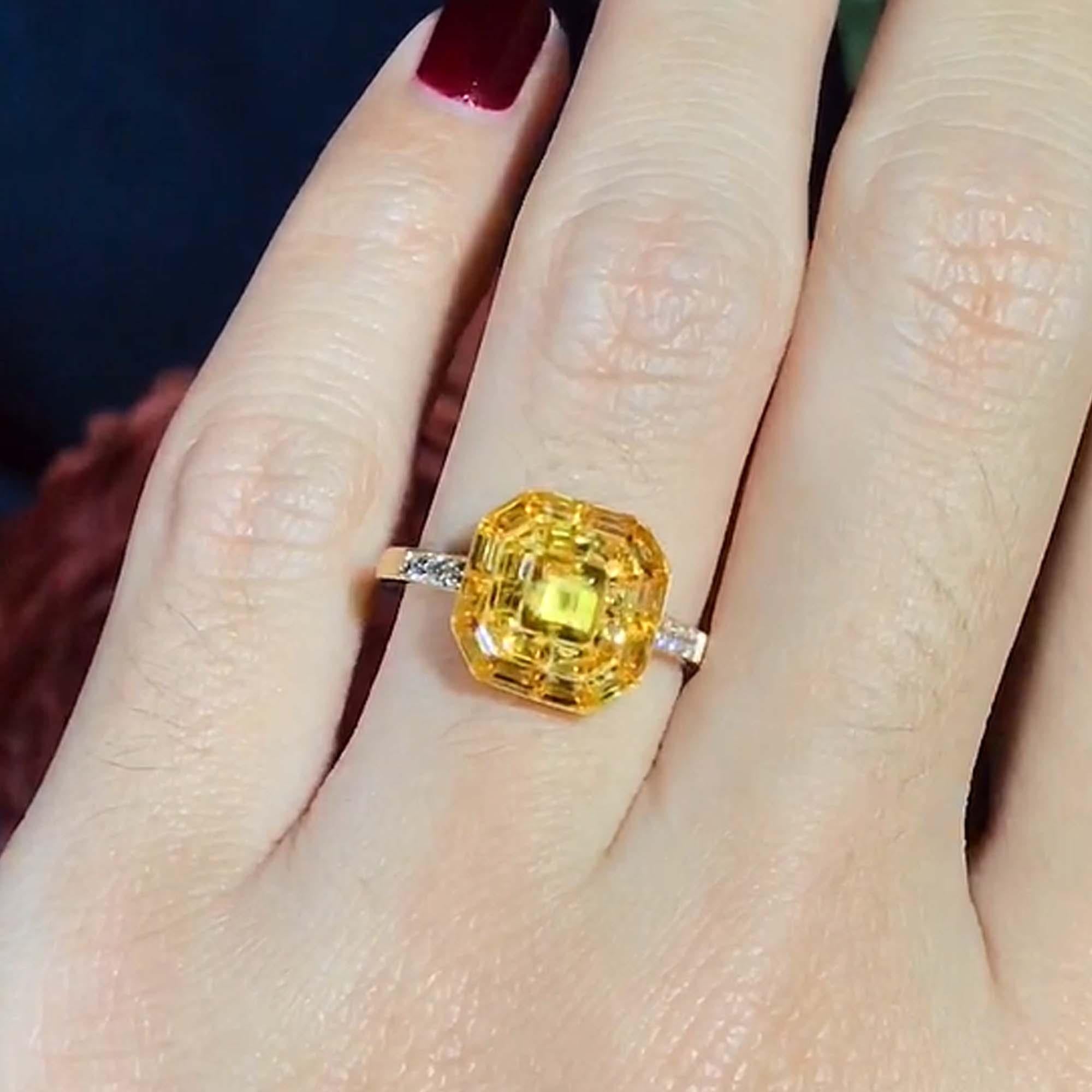 Bague en or jaune 14 carats sertie de saphirs jaunes et de diamants Art déco en vente 9