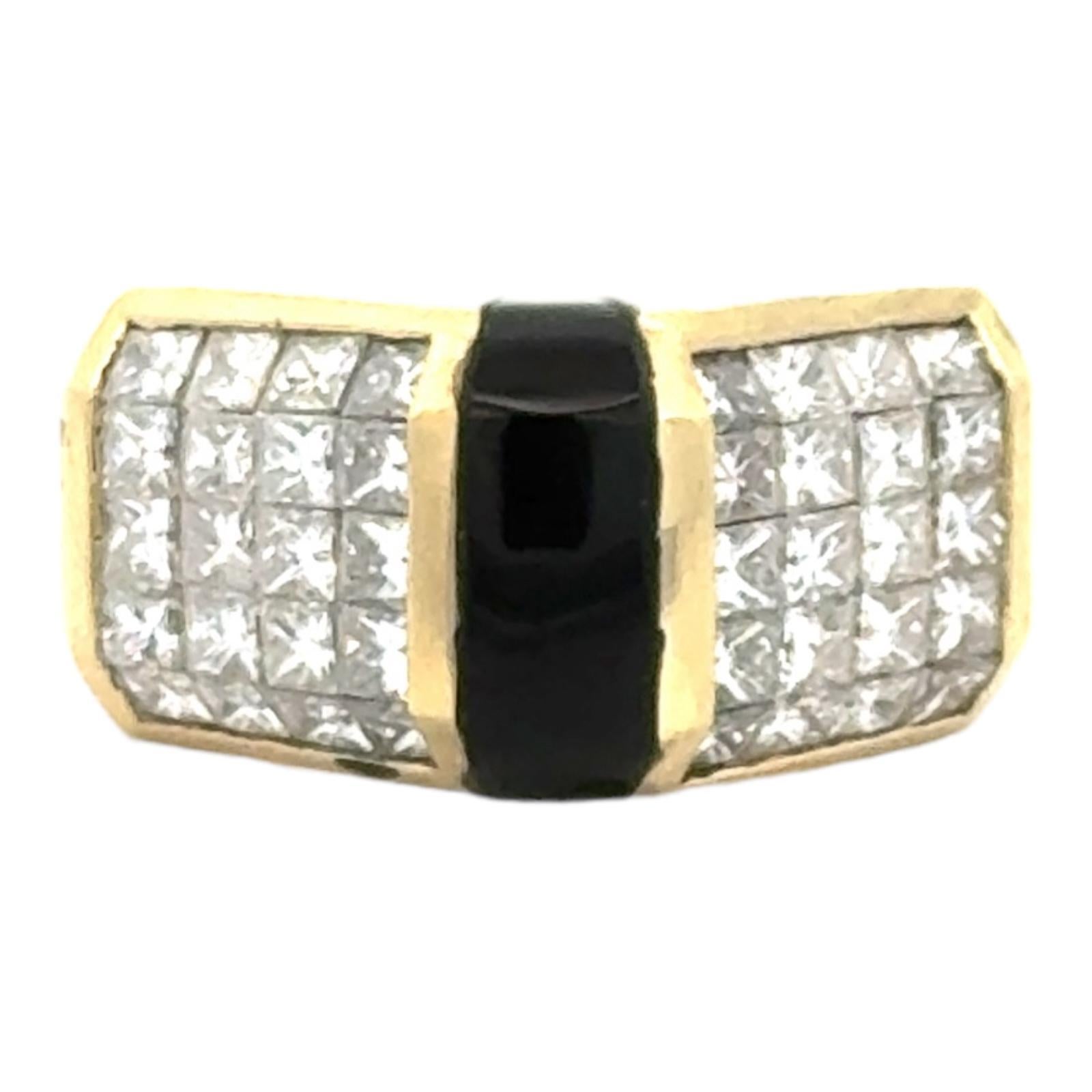 Invisibly Set Princess Cut Diamond Onyx 18 Karat Yellow Gold Contemporary Ring 2