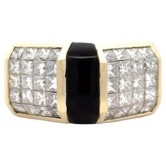 Vintage Invisibly Set Princess Cut Diamond Onyx 18 Karat Yellow Gold Contemporary Ring