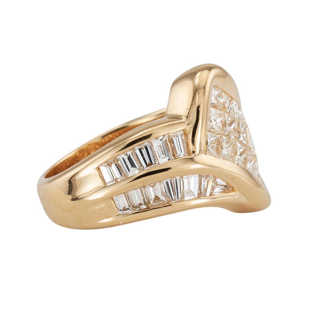 Unsichtbar gefasste Diamanten im Prinzessinnenschliff Diamanten im Baguetteschliff Gelbgold Ringband (Carréschliff) im Angebot