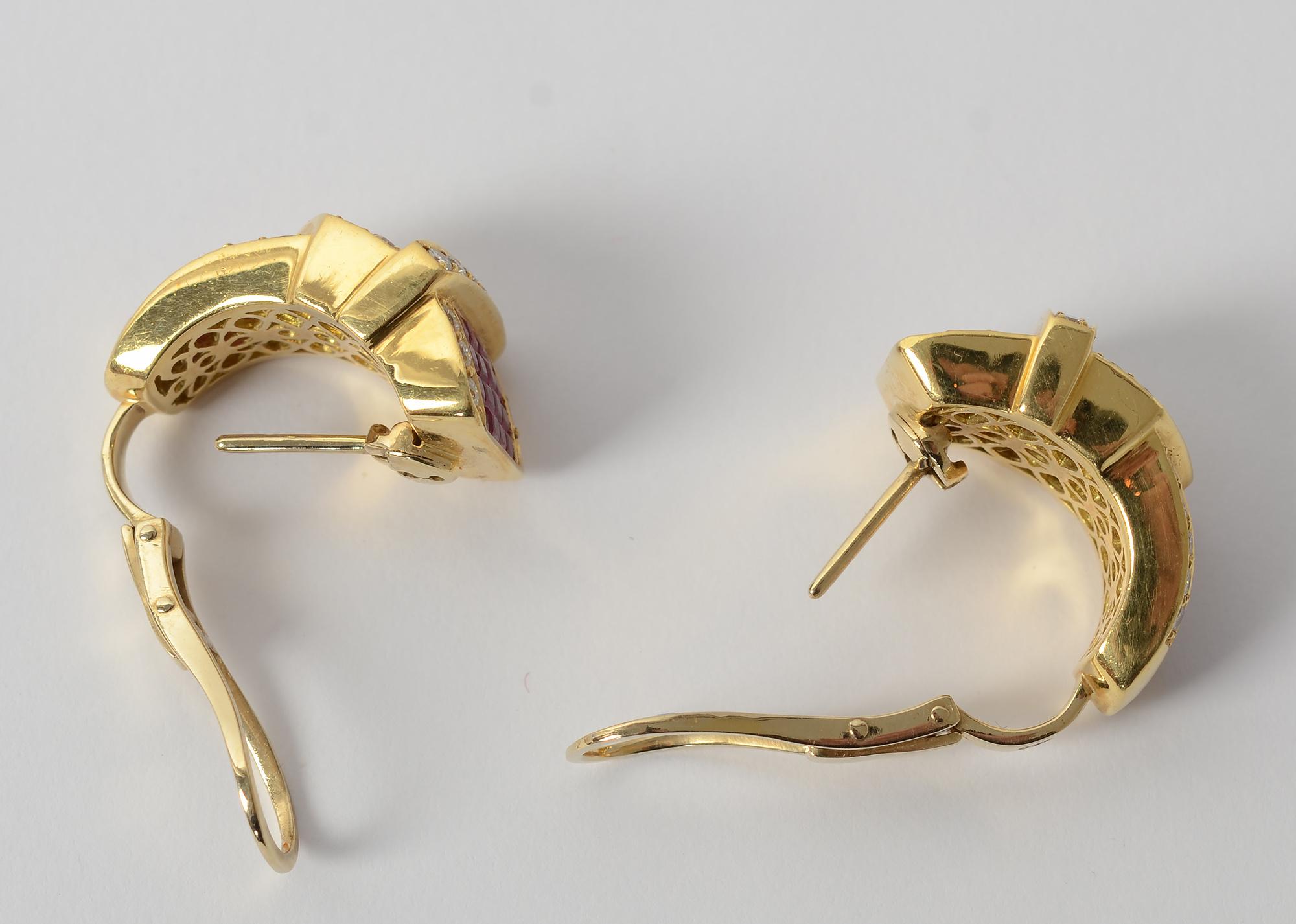 da uomo o donna Orecchini in oro con rubino e diamanti incastonati in modo invisibile in vendita
