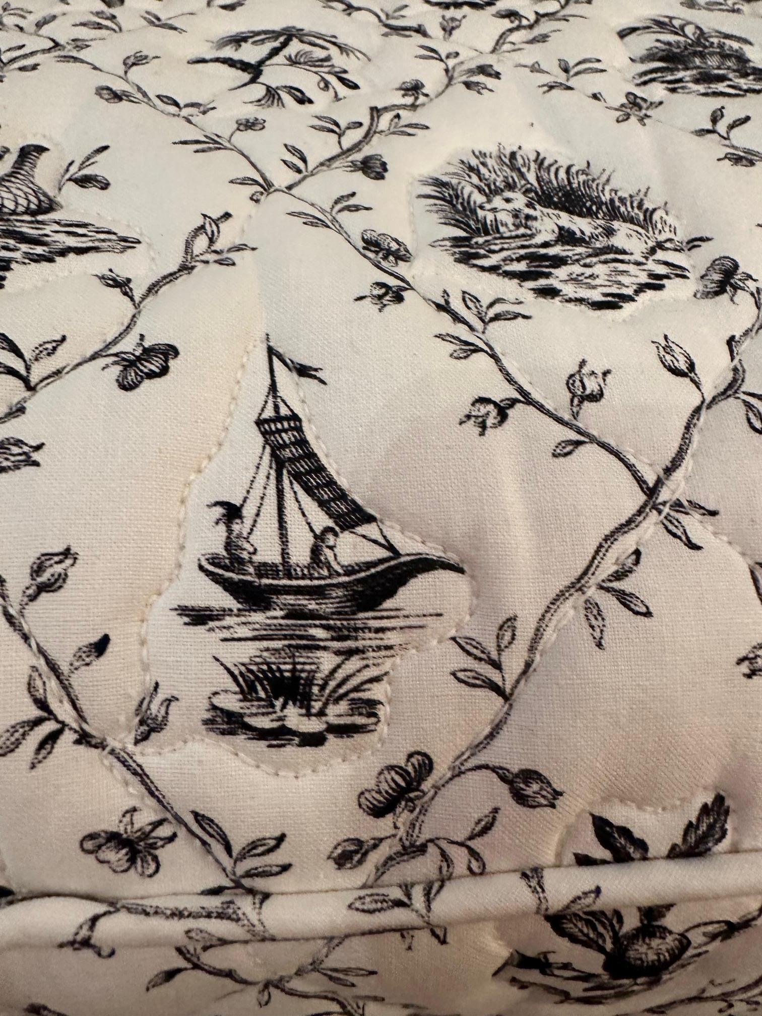 Inviting Black & White Quilted Toile Loveseat 2