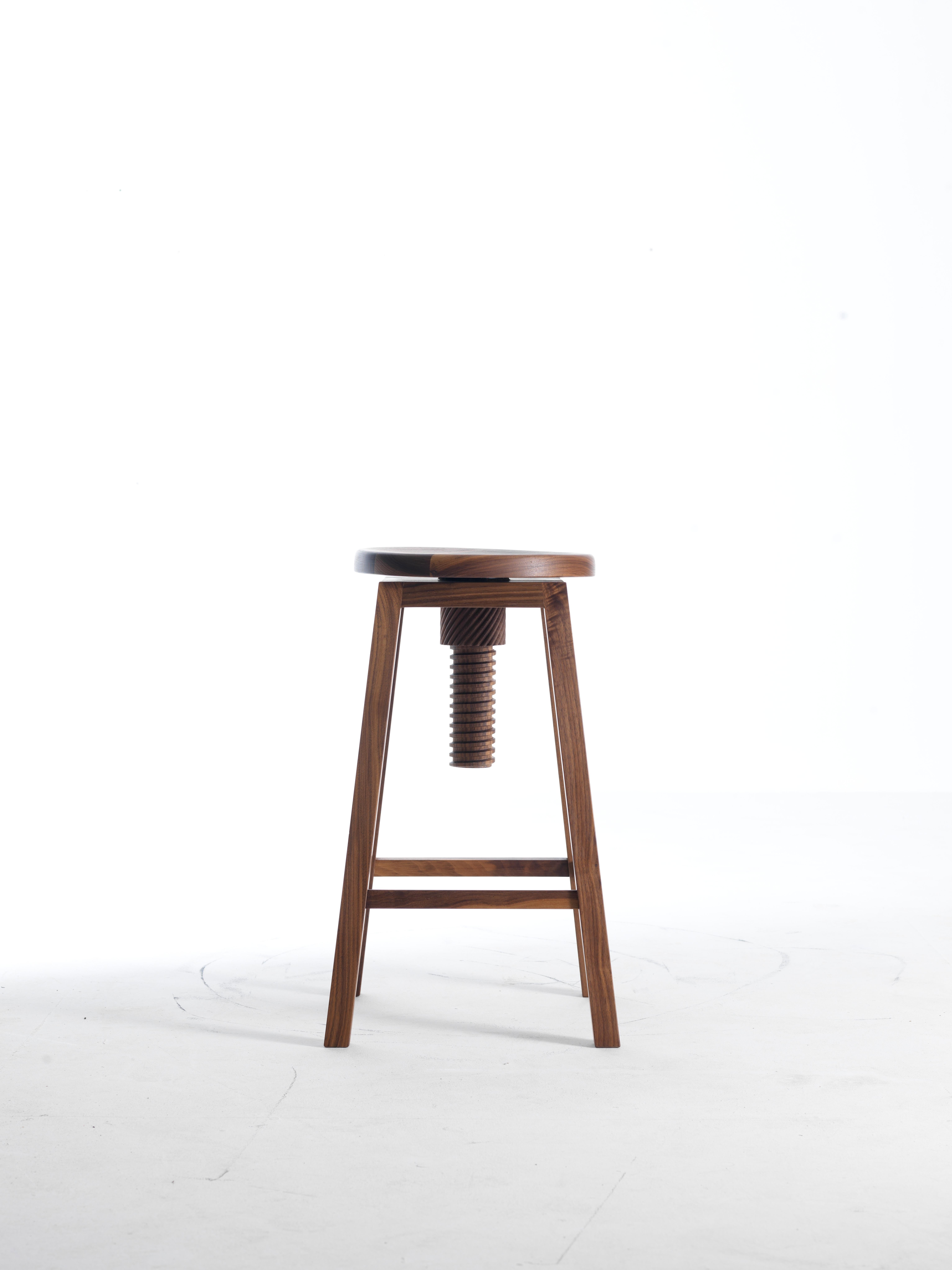 A simple and refined design in which solid walnut finds its highest expression. The Invito solid wood stool combines timeless style with authentic and natural beauty. Contemporary and yet classic, it is suitable for any interior. From the structure