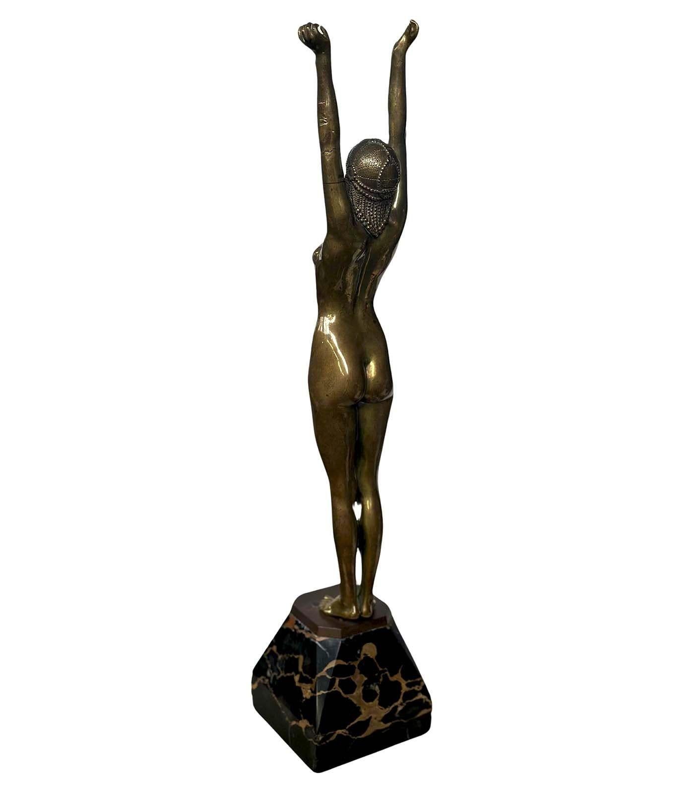 Aufsehen erregende Art-Déco-Skulptur aus Bronze und Marmor mit dem Titel 