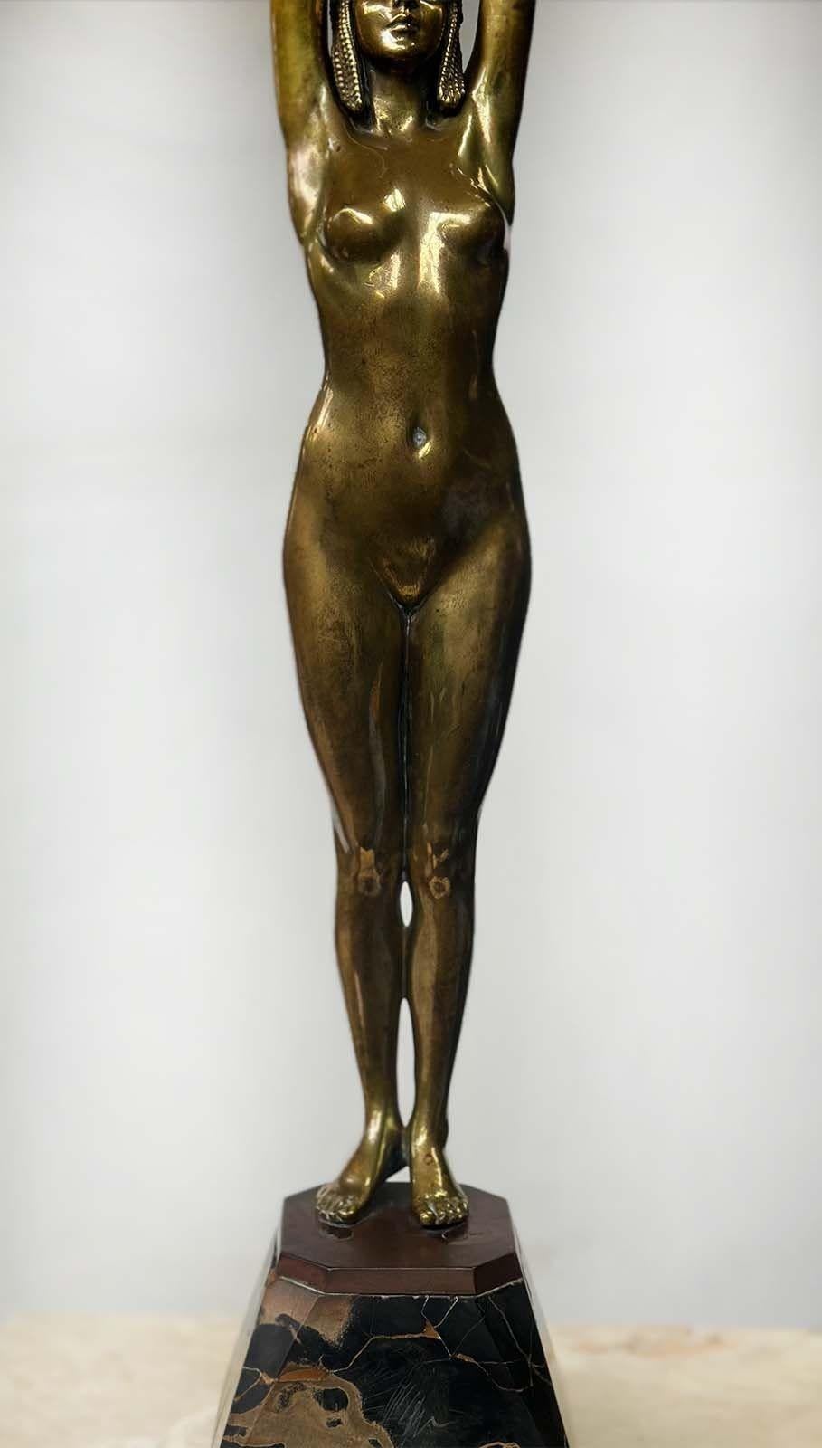 Art-Déco-Skulptur „Invocation“ aus Bronze und Marmor von D.H. Chiparus, ca. 1920er-Jahre im Zustand „Gut“ im Angebot in Los Angeles, CA