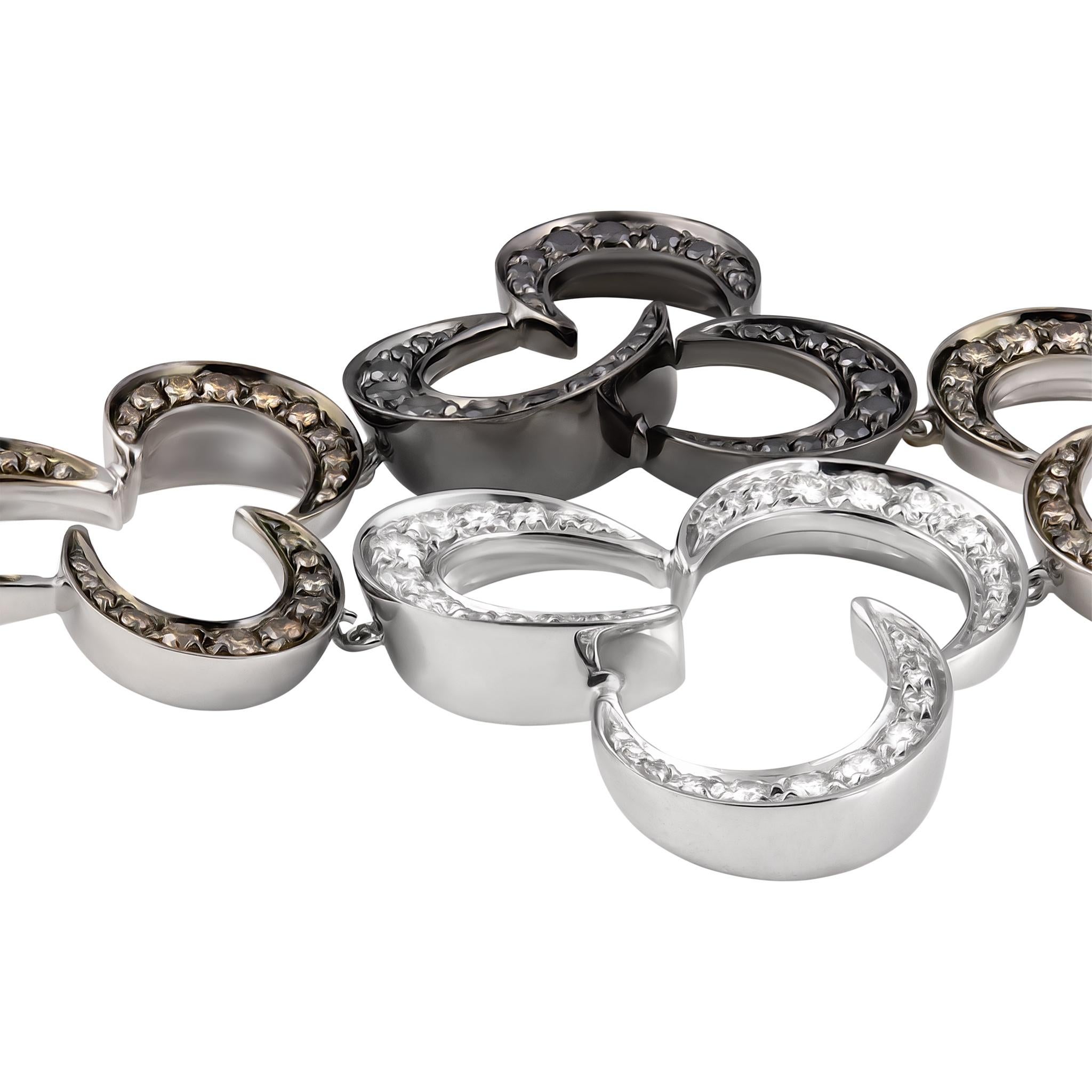 IO SI Bracelet
18K White Gold
Black & White Diamonds: 2.45ctw
Italian made
Retail price: $27,000.00
Model number: 90095BR120
SKU: BLU01887