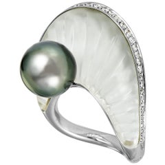 Io Si 18 Karat White Gold Diamonds, Clear Quartz and Black Pearl Crescent Ring