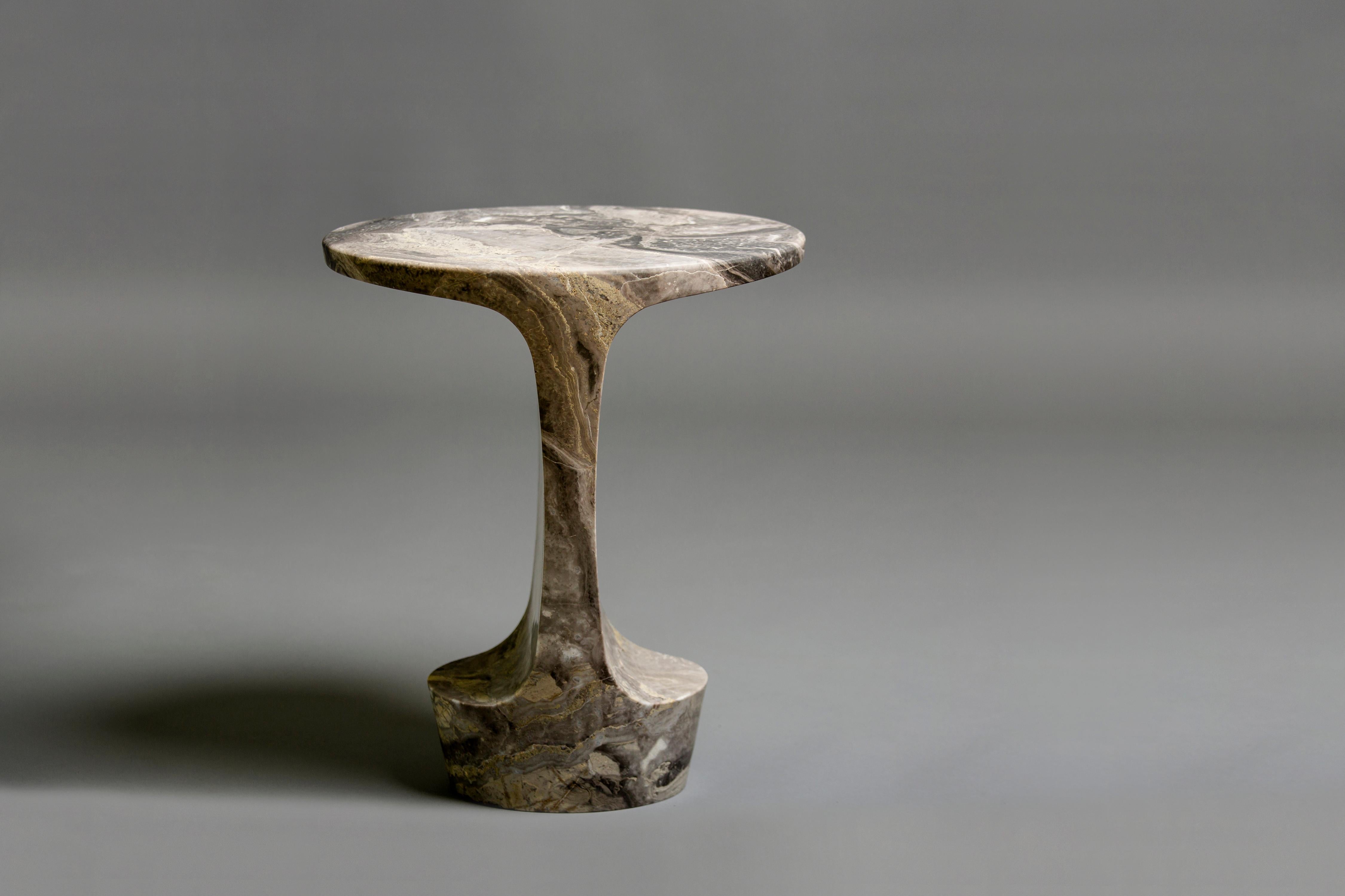 Moderne Table d'appoint Atlas en marbre Orobico par Adolfo Abejon pour Formar en vente