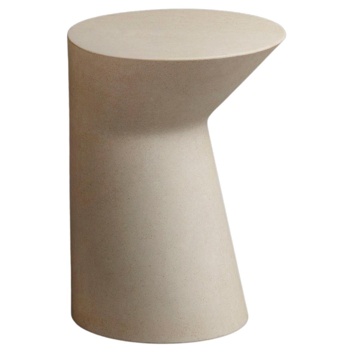 Table d'appoint iO en pierre de Chauvigny, grand modèle, par Adolfo Abejon pour FORMAR