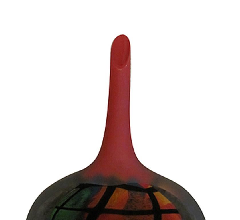 Verre soufflé à la main « Solid Red Bottle » signé par Ioan Nemtoi en vente 2