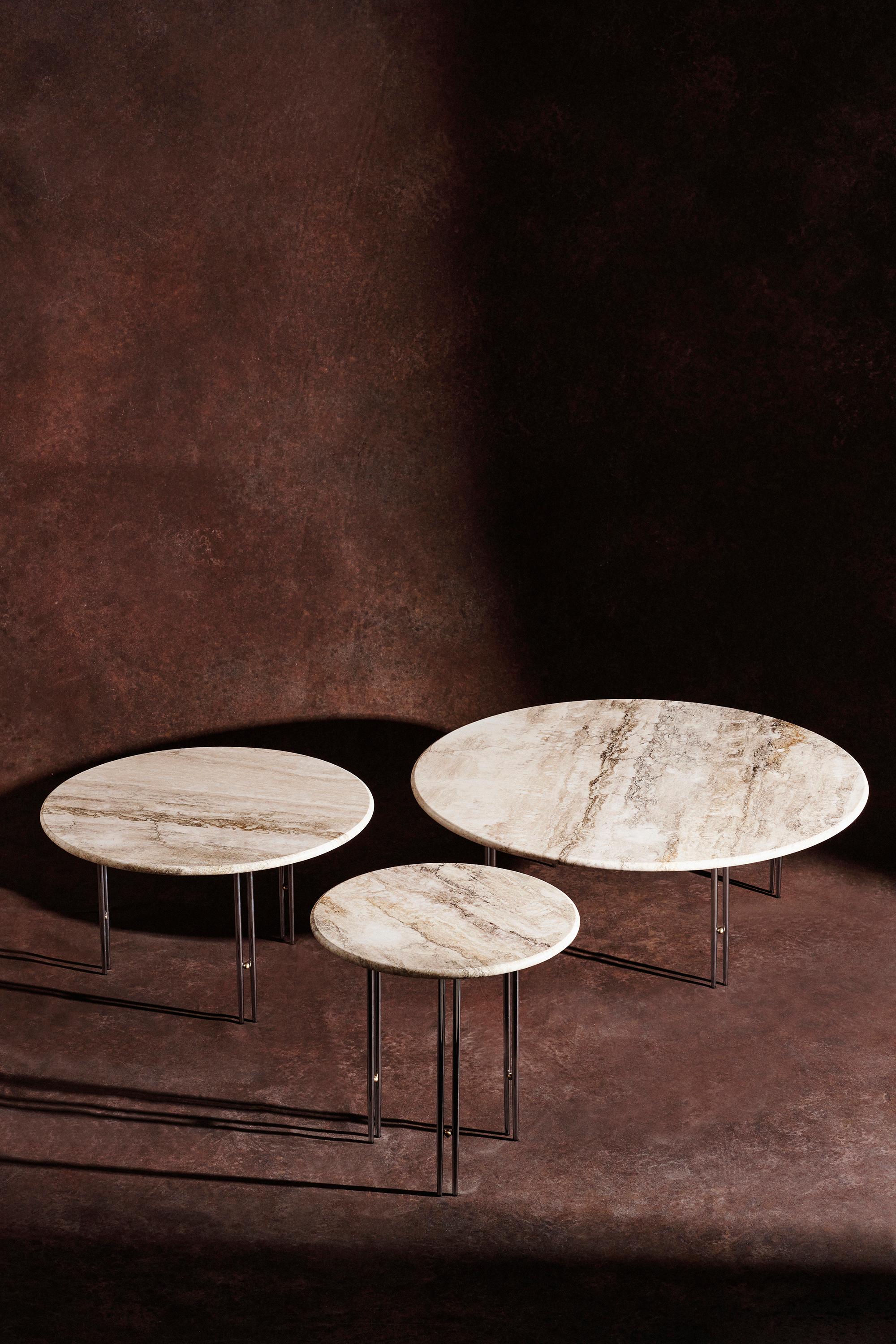 Mid-Century Modern Table basse en travertin 'IOI' par GamFratesi pour Gubi en vente