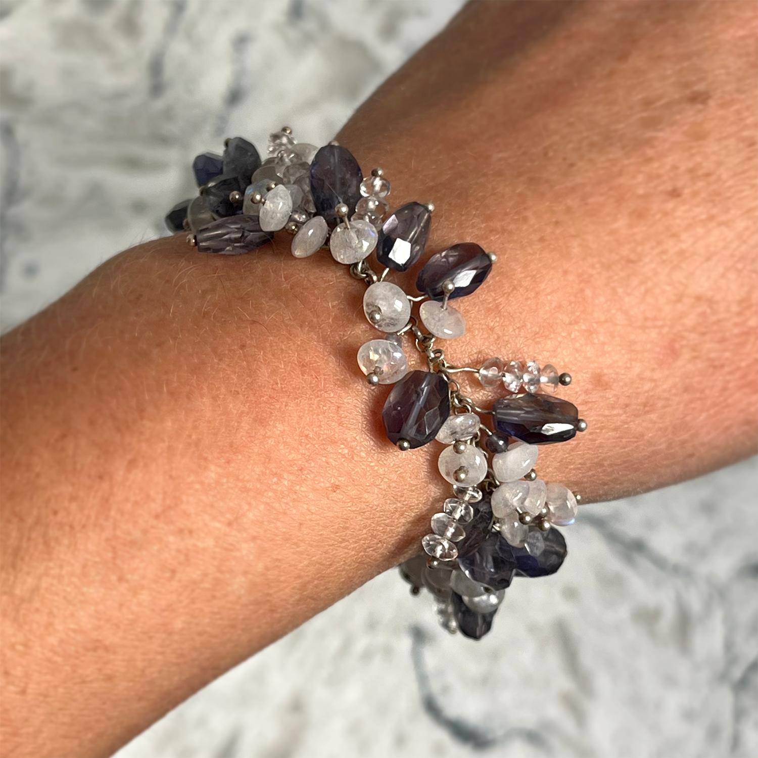 Iolite and Blue Flash Moonstone Sterling Silver Beaded Bracelet In New Condition For Sale In Niagara On The Lake, ON
