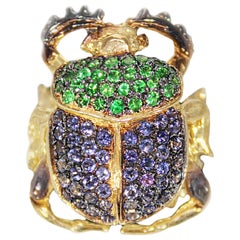 Iolite and Zavorite Scarab Pavè Gold Ring