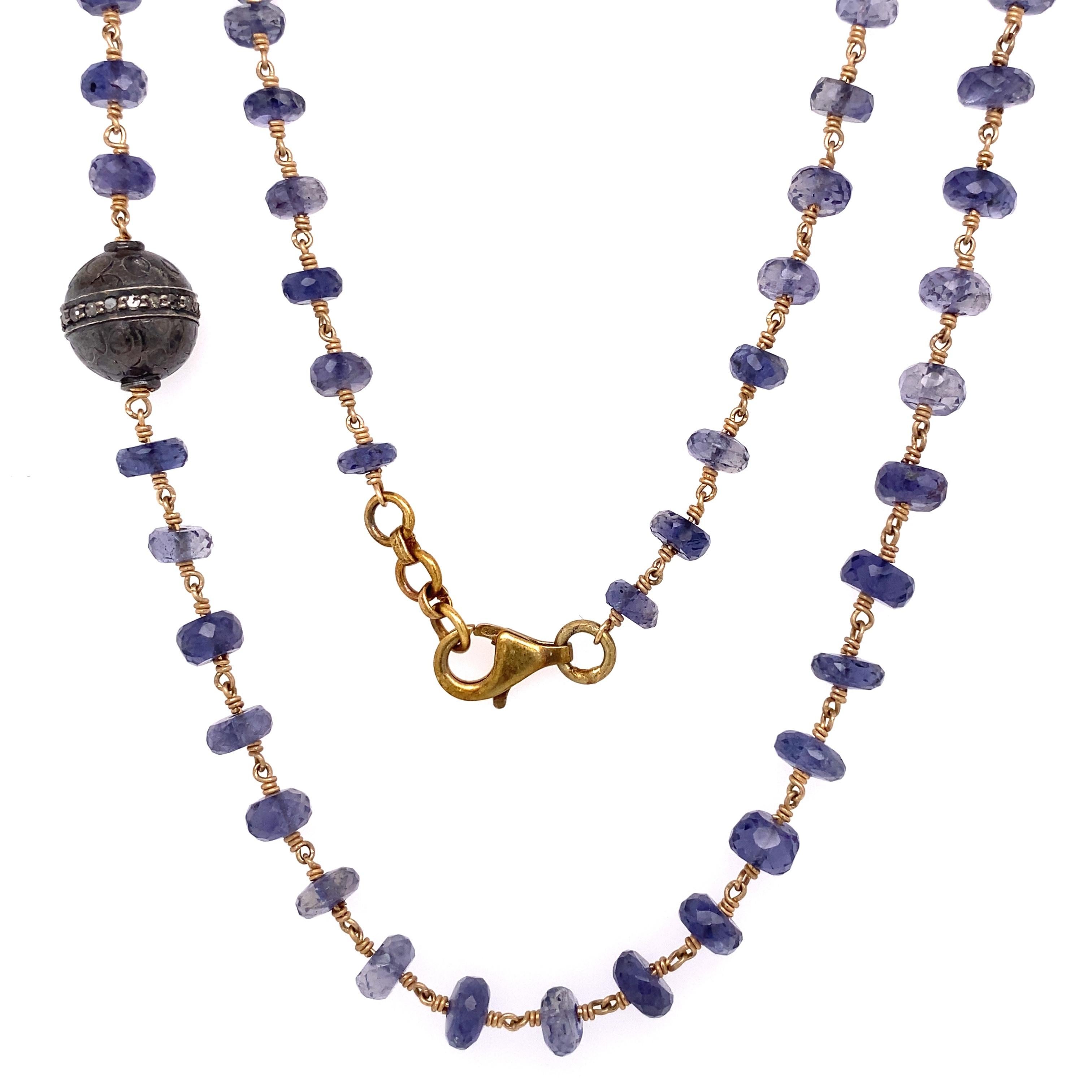 Contemporain Chaîne collier en argent sterling avec perles d'iolite et diamants   en vente