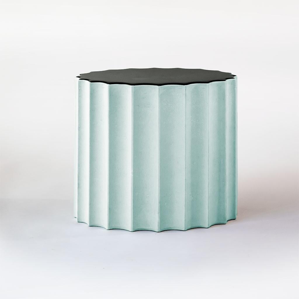 Contemporary Modern Small Off-White and Black ION Fluted Oval Glass and Resin Side Table  For Sale
