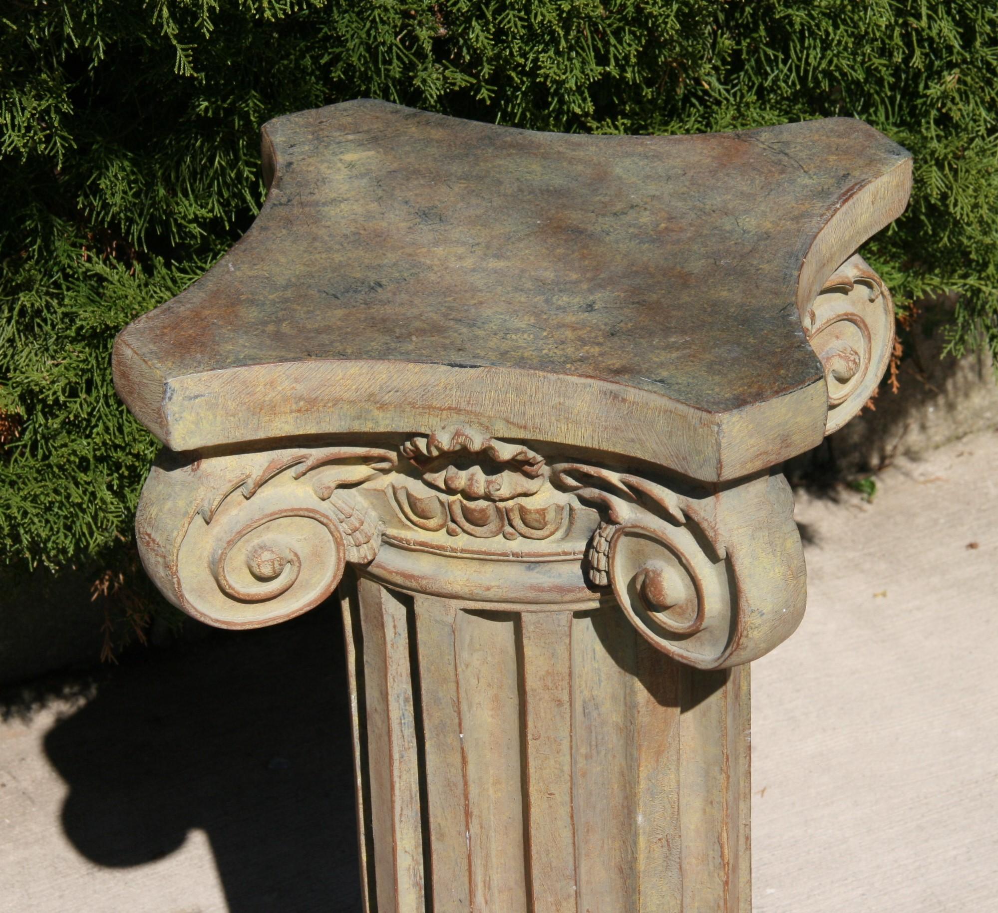 Ionic Column Garden Plant Stand/Pedestal Drink Table In Good Condition In Douglas Manor, NY