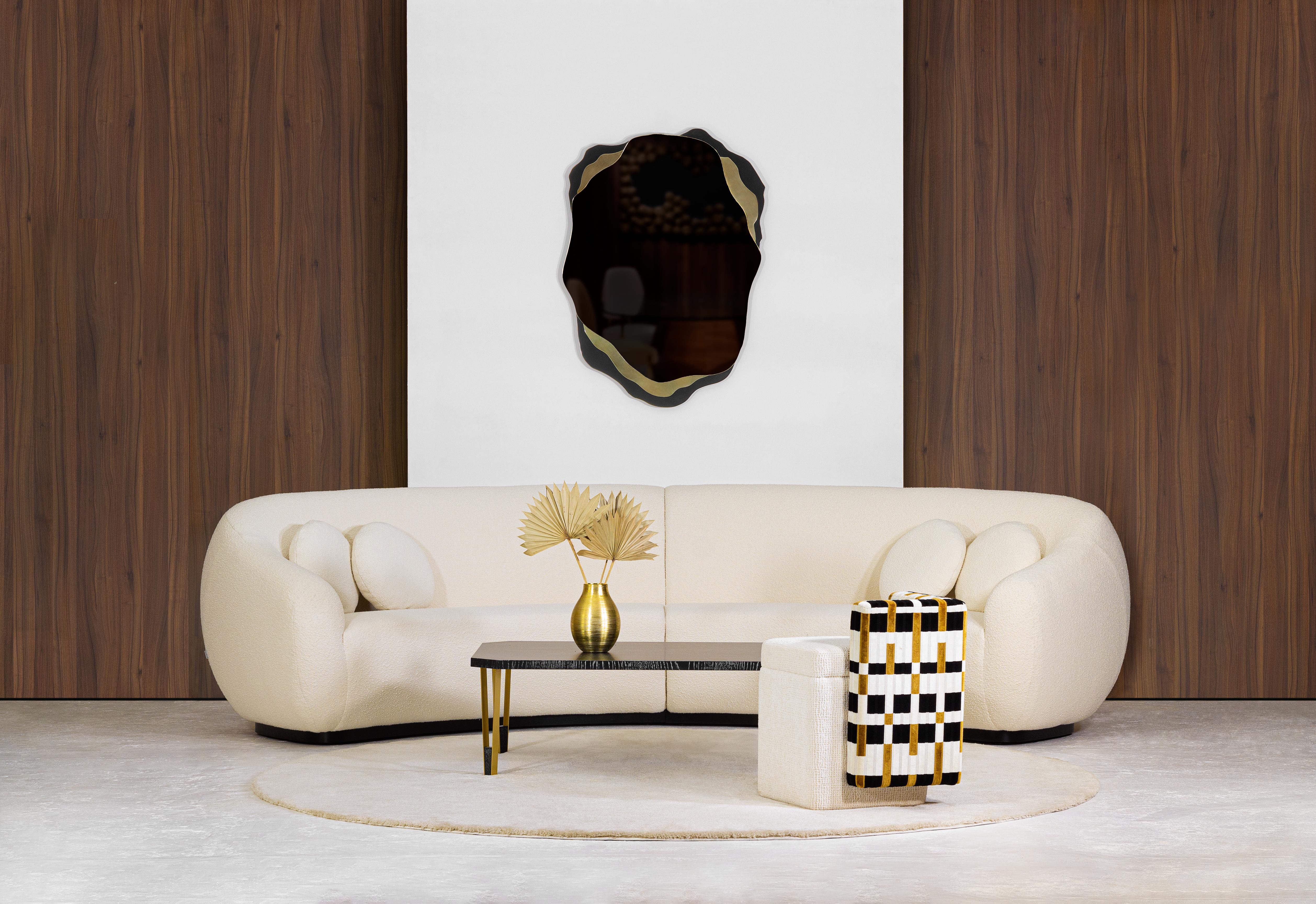 Ionischer rechteckiger Couchtisch aus Eiche mit geflammter Oberfläche, InsidherLand von Joana Santos Barbosa (Moderne) im Angebot