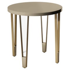 Tavolino rotondo Ionic, beige e ottone, InsidherLand di Joana Santos Barbosa