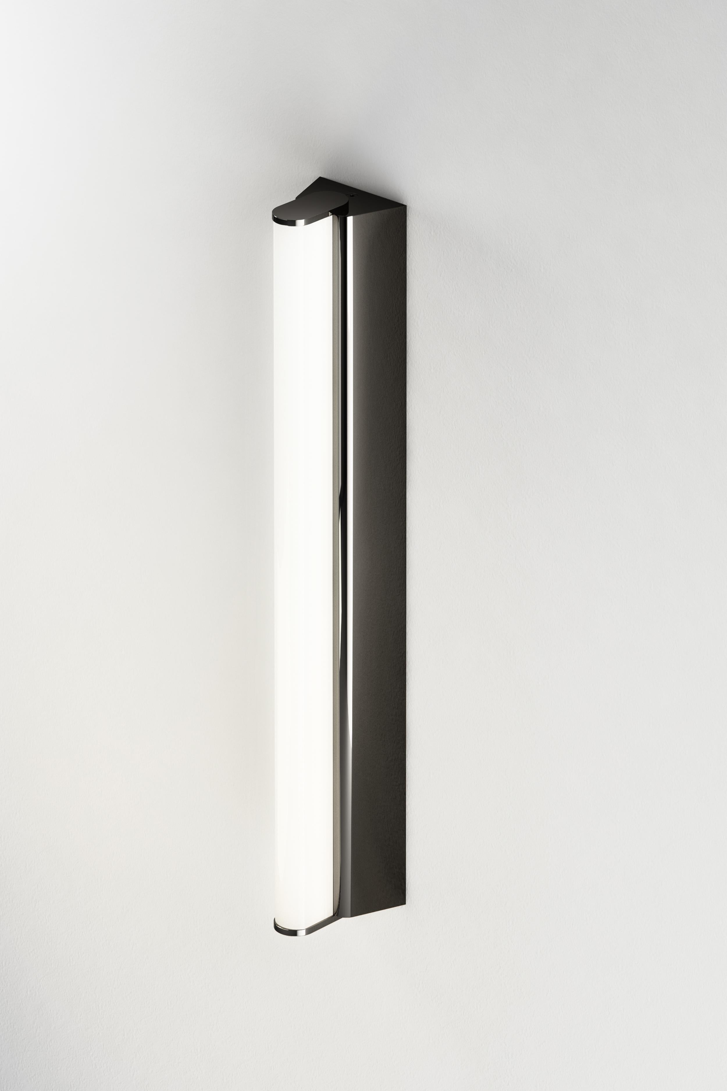 IP metrop 325 polished graphite wall light by Emilie Cathelineau
Dimensions: D32.5 x W5 X H4.5 cm
Materials: solid brass, polished graphite, led, polycarbonate.
Others finishes and dimensions are available. 

All our lamps can be wired