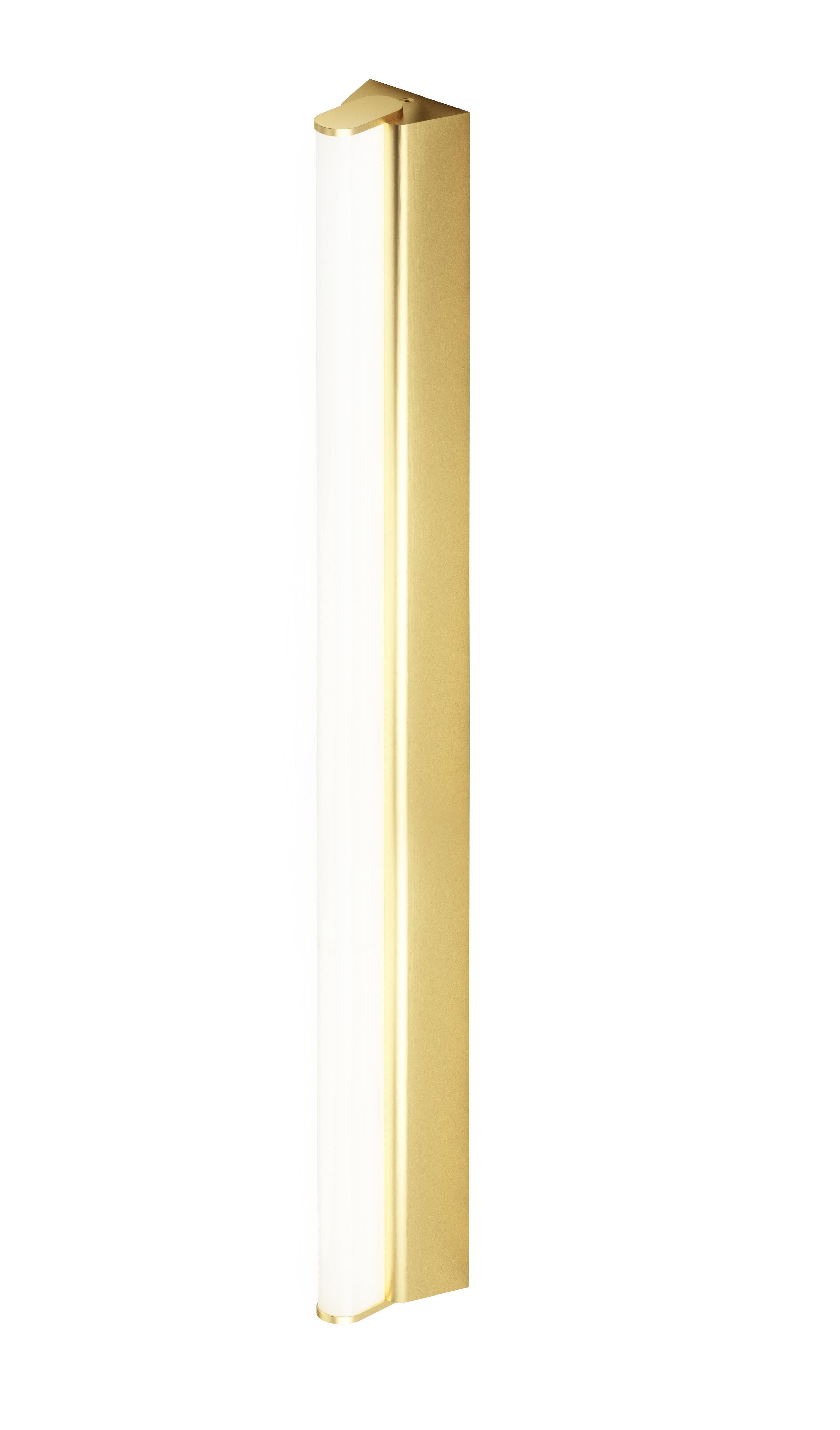 IP Metrop 525 satin brass wall light by Emilie Cathelineau
Dimensions: D52.5 x W5 X H4.5 cm
Materials: Solid brass, Satin Brass, LED, Polycarbonate.
Others finishes and dimensions are available.

All our lamps can be wired according to each