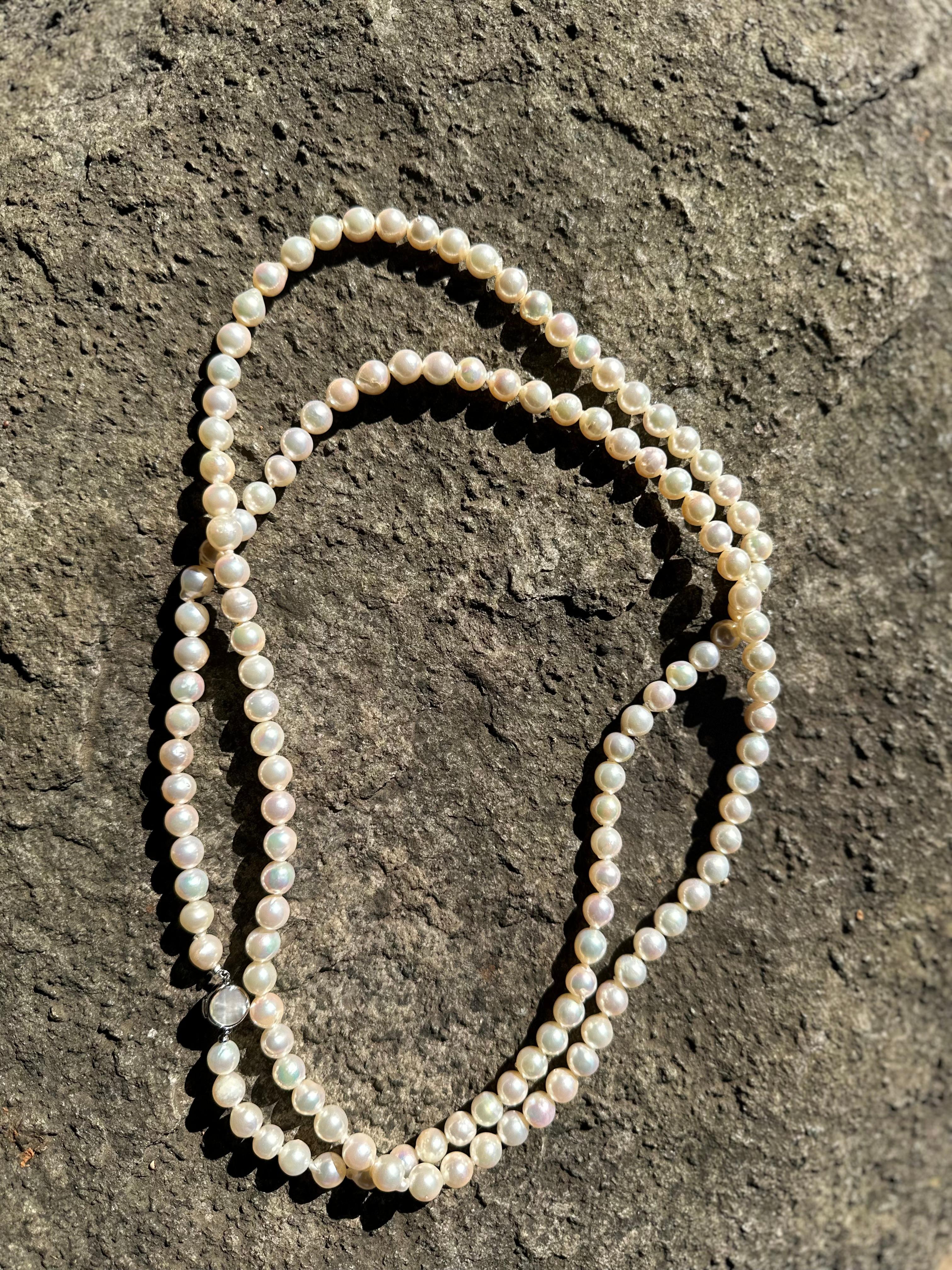IRIS PARURE, Akoya Pearl 9.00mm×134 Necklace, Non Colored & Non Bleached Pearl For Sale 4