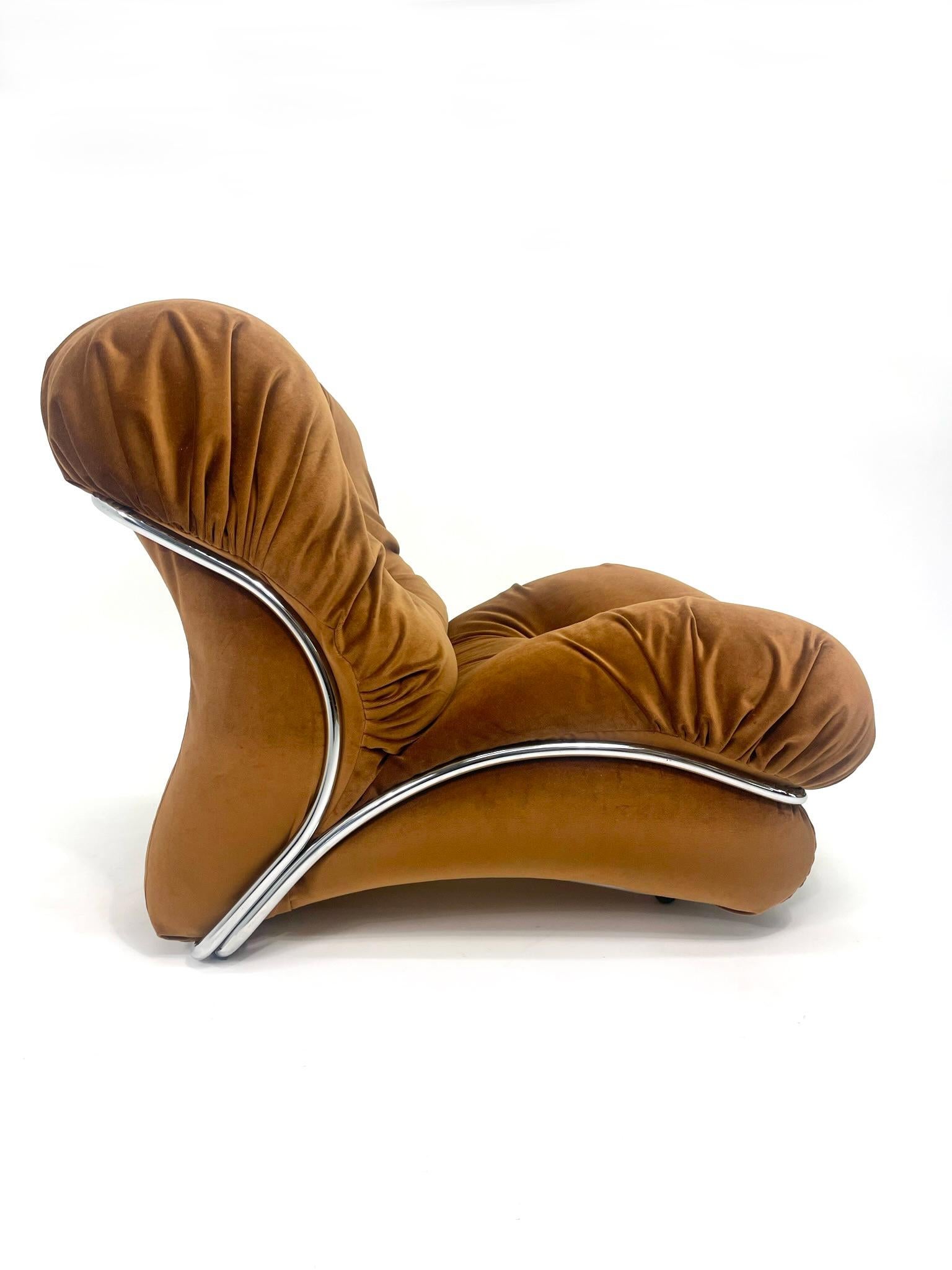 Italian I.P.E. 'Corolla' Lounge Chair (2 available) For Sale