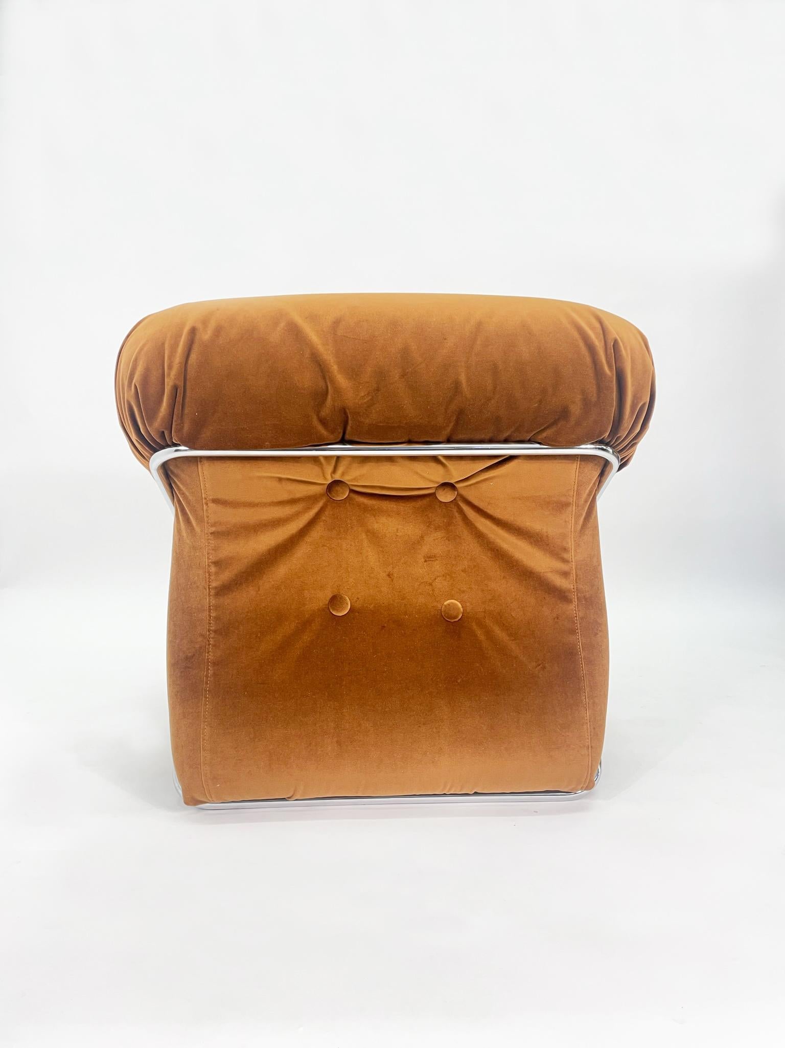 Late 20th Century I.P.E. 'Corolla' Lounge Chair (2 available) For Sale