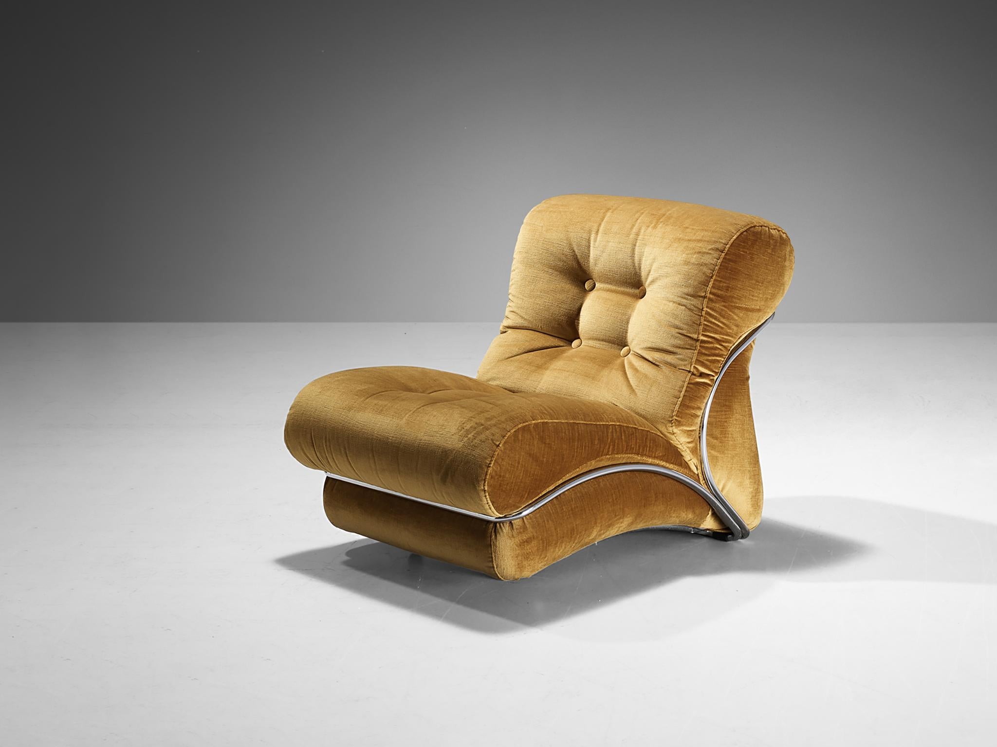 I.P.E., lounge chair, model 'Corolla', velvet, chrome-plated steel, Italy, 1970s

A striking design that will add a vibrant allure to your room and intensifies the experience of relaxing itself. A wing-like structure that resembles a butterfly is