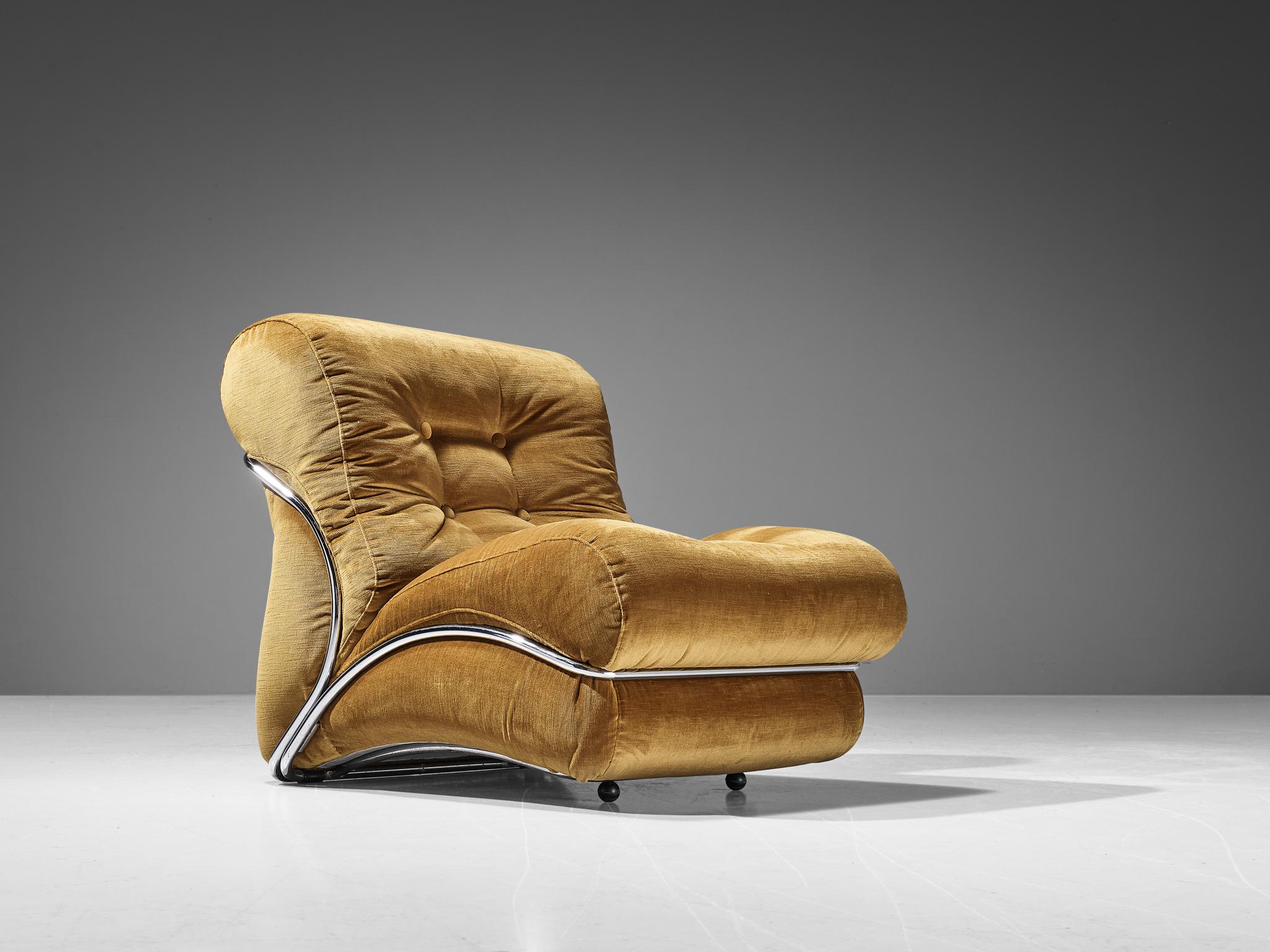 I.P.E. 'Corolla' Lounge Chair in Ochre Yellow Velvet In Good Condition In Waalwijk, NL