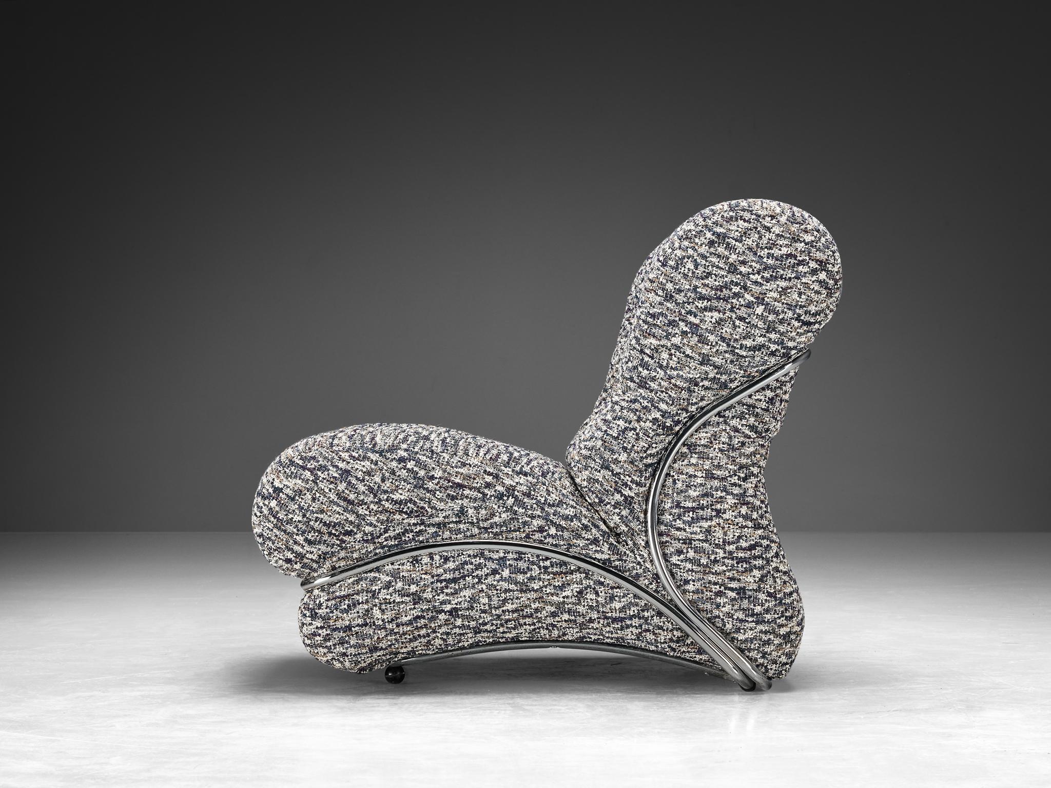 Post-Modern I.P.E. Pair of 'Corolla' Lounge Chairs in Patterned Upholstery  For Sale