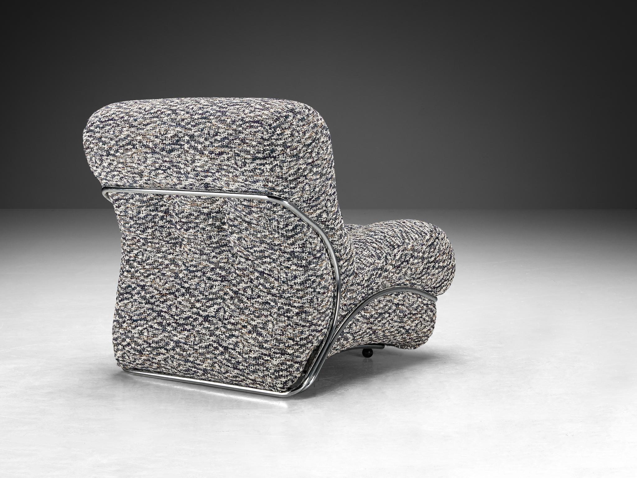 Late 20th Century I.P.E. Pair of 'Corolla' Lounge Chairs in Patterned Upholstery  For Sale