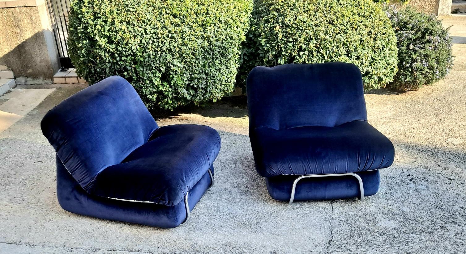 Late 20th Century I.P.E., Pair of Lounge Chairs Model 'Corolla' For Sale