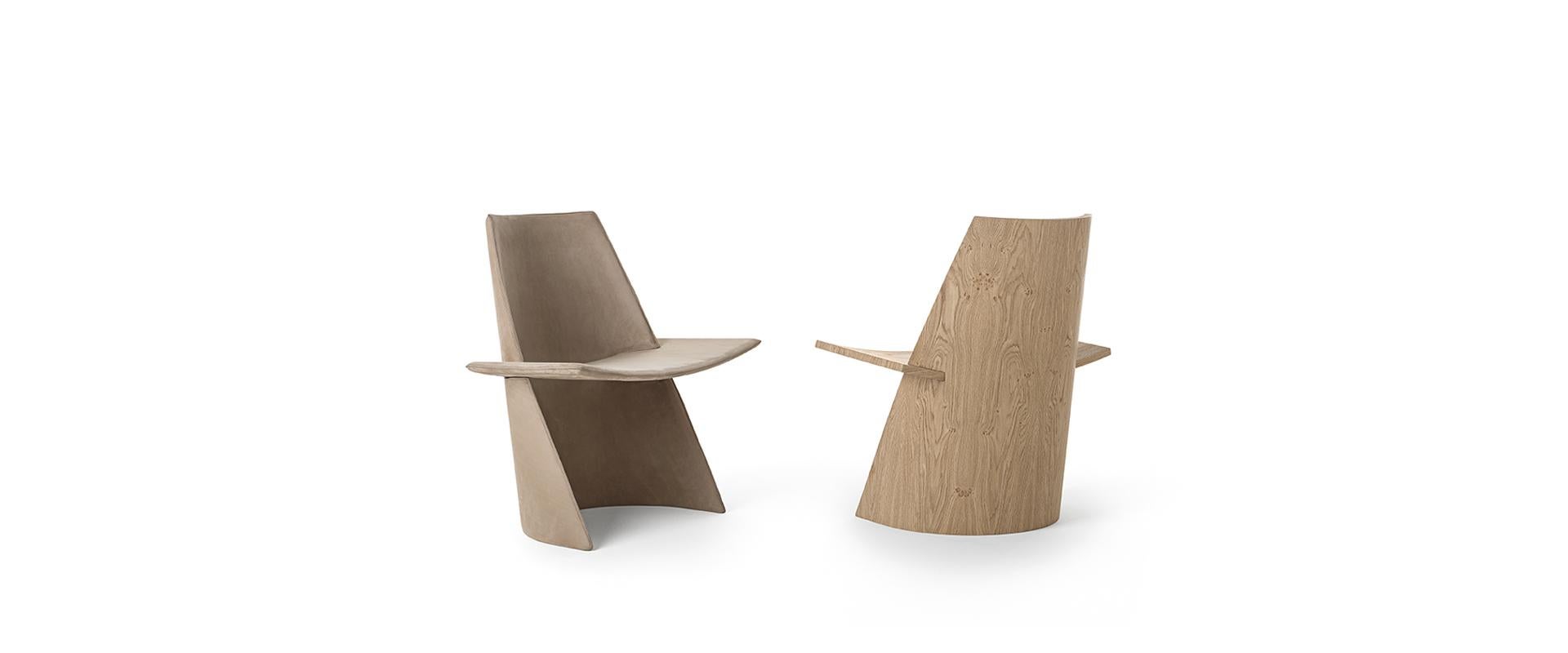 
La chaise Iperbole est une remarquable fusion entre le savoir-faire d'Emmemobili, la technologie innovante du contreplaqué cintré et la pureté d'une ligne claire et décisive. Conçue par Ferruccio Laviani, cette chaise est une pièce entièrement