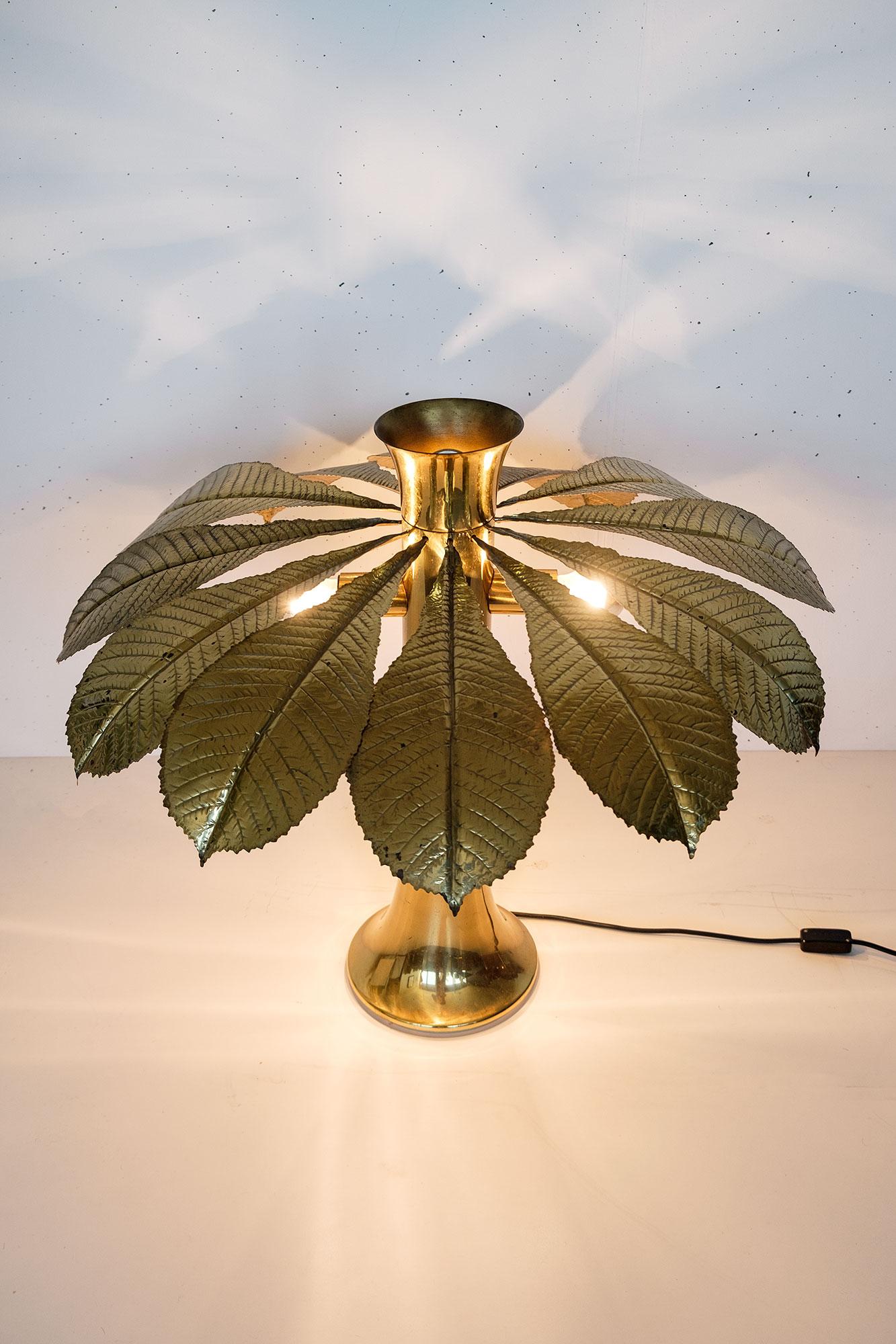 Hand-Carved Ippocastano (Chestnut) Brass Lamp by Carlo Giorgi for Bottega Gadda, Milano For Sale