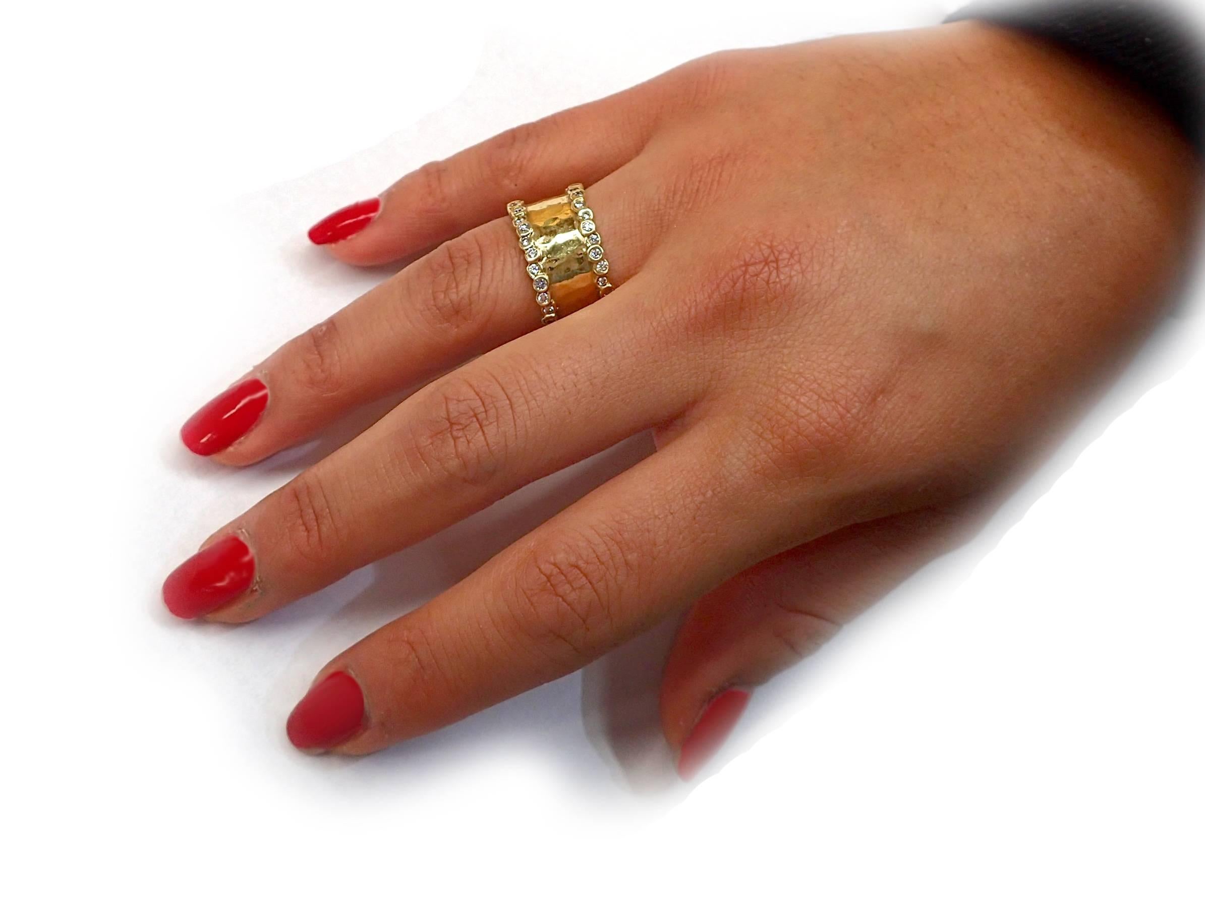 Ippolita 18 Karat Yellow Gold and Diamond Hammered Ring For Sale 1