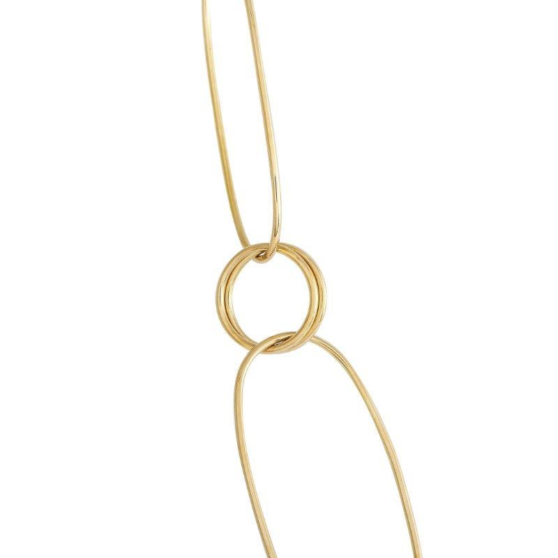 Diese geometrische Gliederkette ist kühn, ohne aufdringlich zu sein, und verleiht Ihren einfachen Outfits einen auffälligen Stil. Es besteht aus einem 44 Zoll langen Strang aus dünnen runden und asymmetrischen ovalen Gliedern aus 18 Karat Gelbgold.