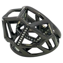 Anello geometrico in argento e diamanti neri Ippolita