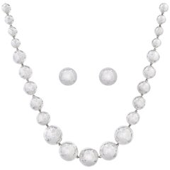 Collana e orecchini a sfera in argento sterling martellato "Classico" di IPPOLITA