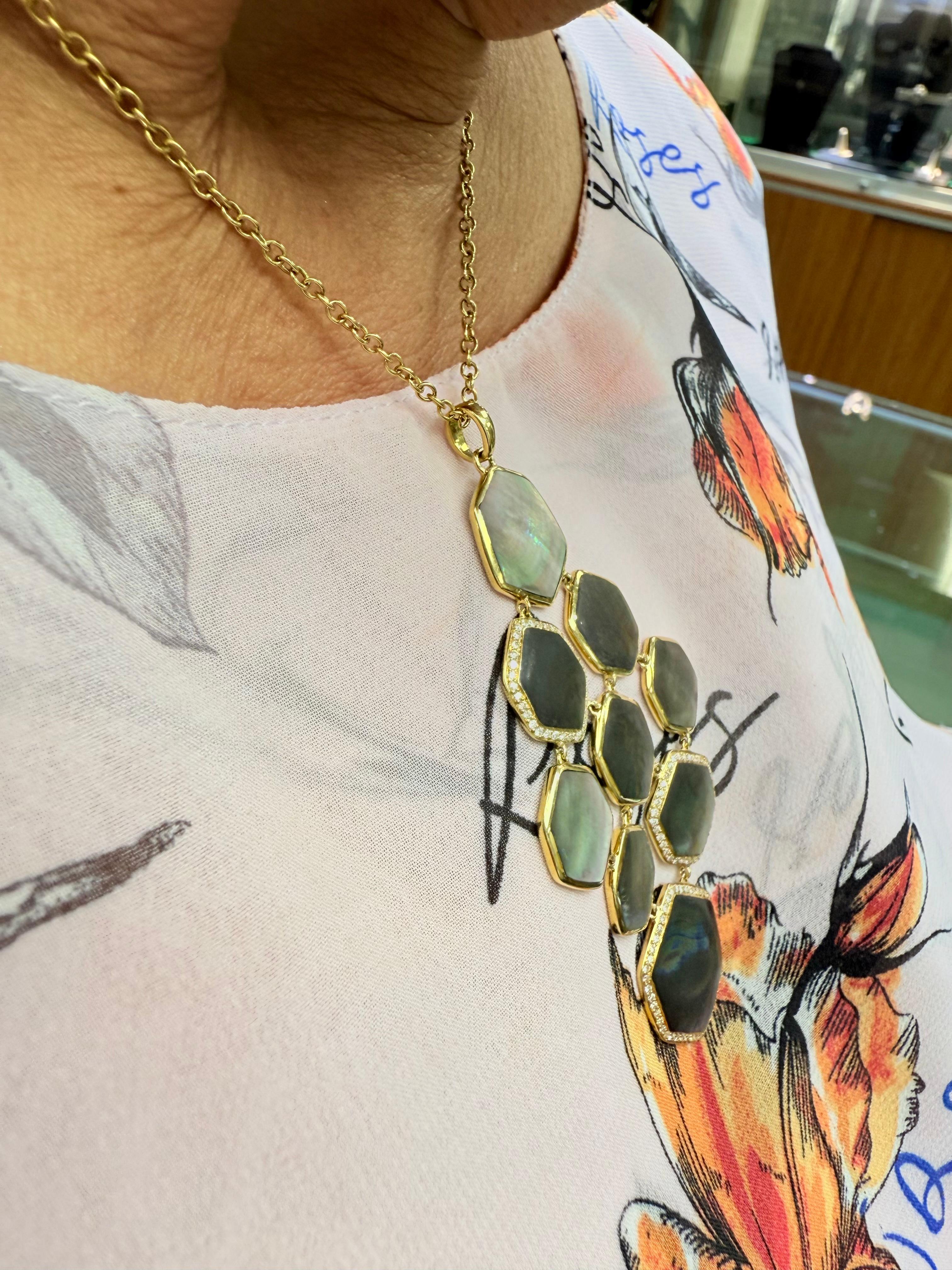Contemporain Ippolita Collier à pendentifs réversibles en or jaune, nacre et diamants en vente