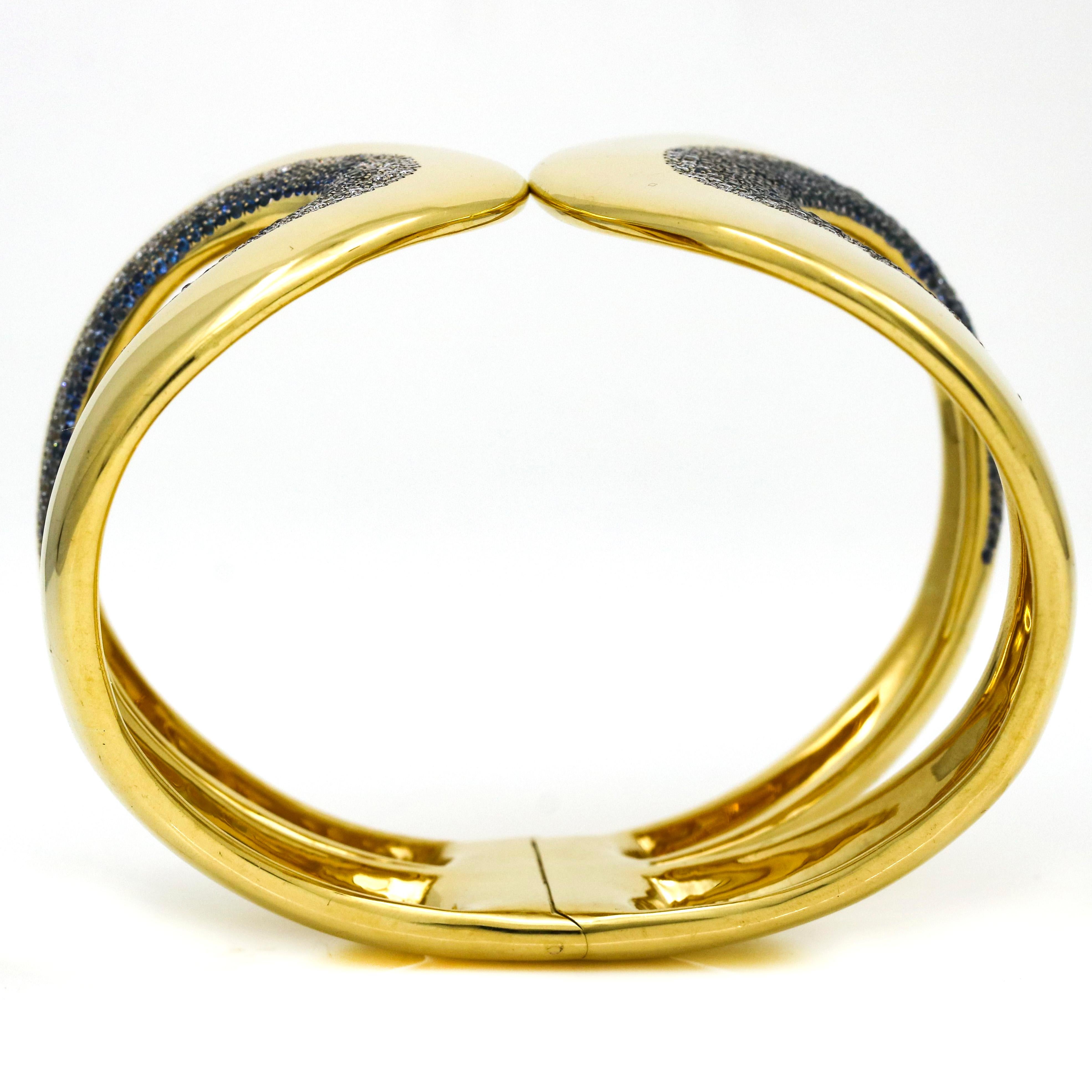 Ippolita Stardust Diamond Sapphire Statement Bangle Bracelet 18k Yellow Gold In Excellent Condition In Boca Raton, FL