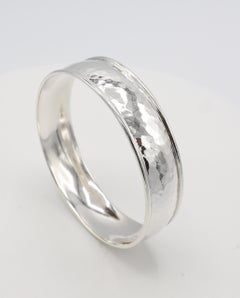 Armreif aus gehämmertem Sterlingsilber von Ippolita