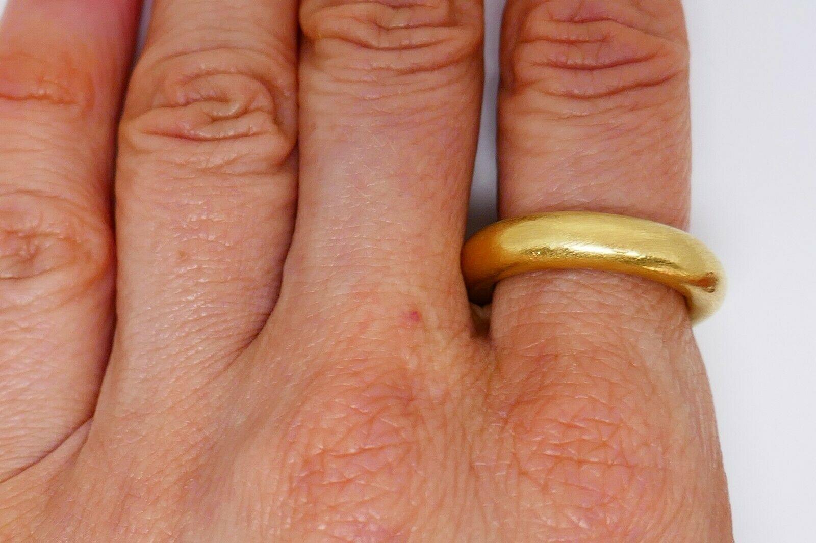 Ippolita Yellow Gold Comfort Fit Wedding Ring In Excellent Condition In Beverly Hills, CA