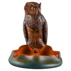 Antique Ipsens, Denmark, Bowl in Hand-Painted Ceramic Modelled with an Owl, 1920s/30s