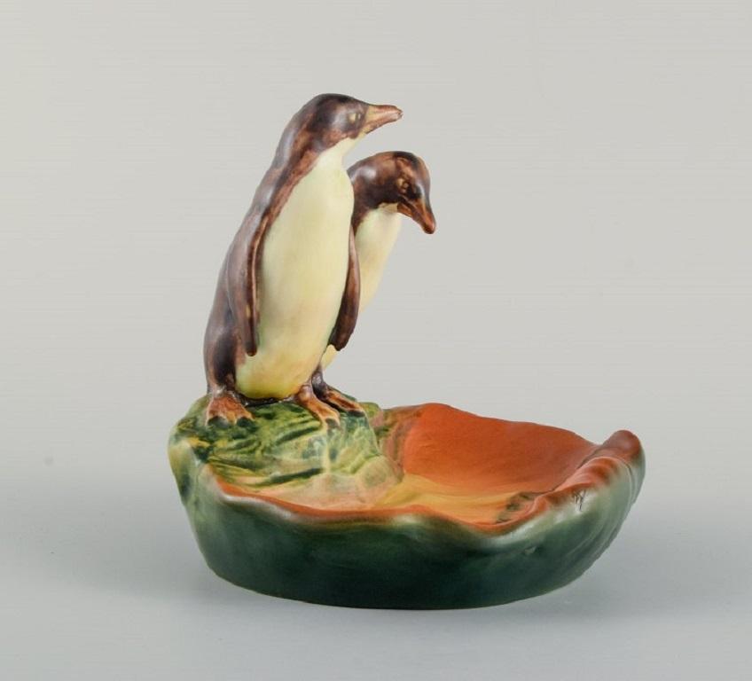 Ipsens, Denmark, Bowl in Hand-Painted Glazed Ceramics with Penguins In Excellent Condition In Copenhagen, DK
