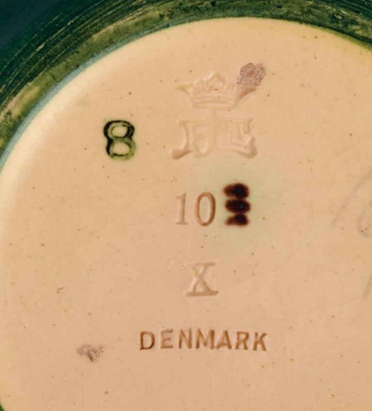 Ipsen's, Denmark, Bowl with Bird and Glaze in Shades of Orange-Green In Excellent Condition For Sale In Copenhagen, DK
