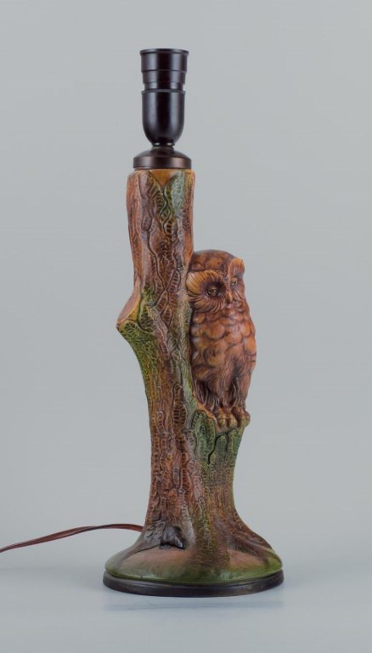 Ipsens, Denmark. Ceramic table lamp with owl.
Model number 68.
In excellent condition.
Marked.
Dimensions: D 15.0 x H 45.0 cm.