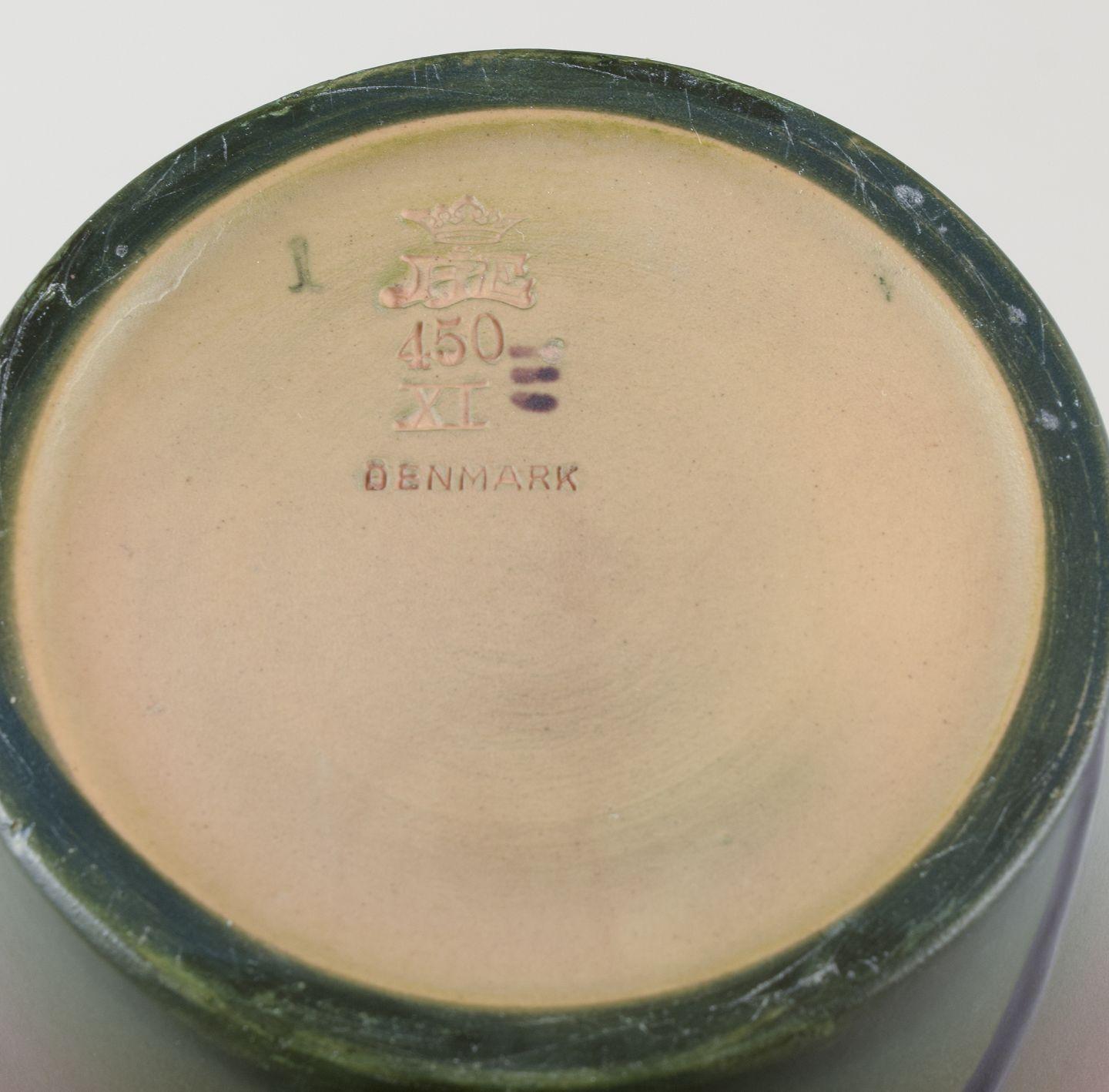 Ipsens, Denmark. Ceramic vase with motif of bird on branch. 1930s For Sale 1