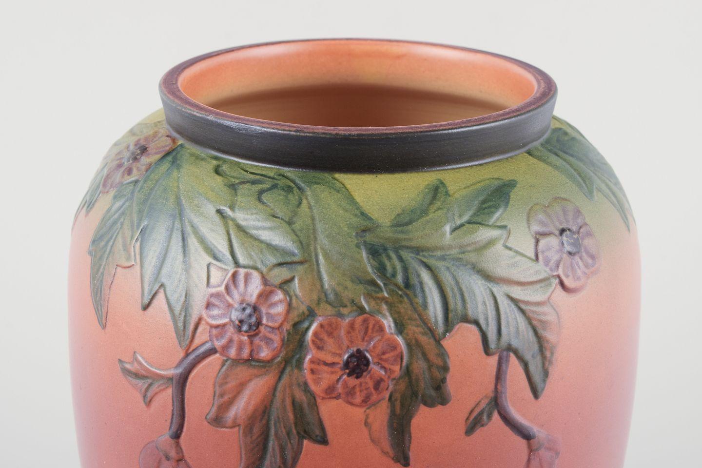 Danish Ipsens, Denmark. Ceramic vase with motif of two sparrows. Approx. 1930s For Sale